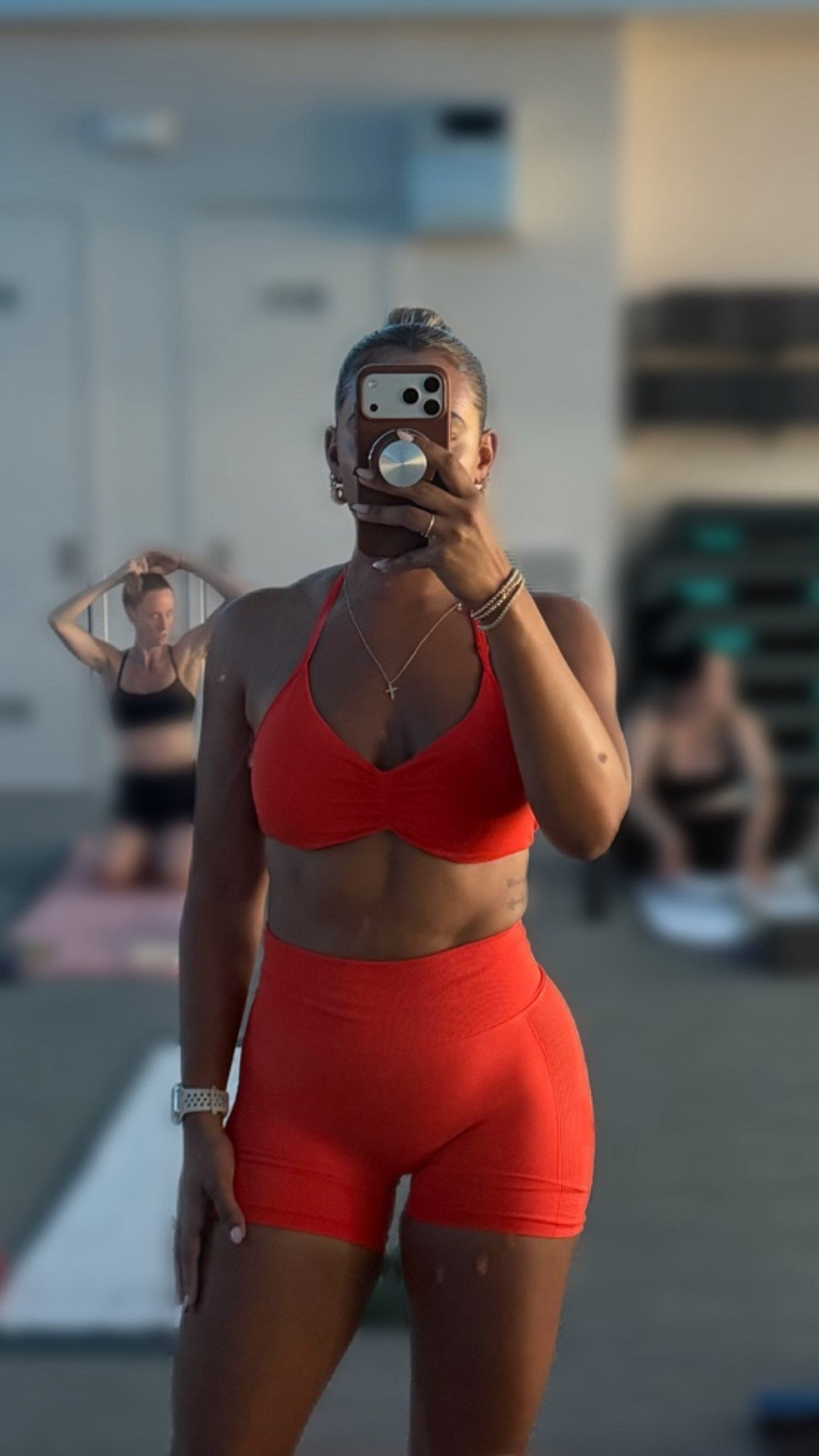 The besttttt summer color for tan skin! It fits soooo good!! Size S! I promise they’re the same color lol

#LTKActive #LTKfitnessgoals #LTKootd
