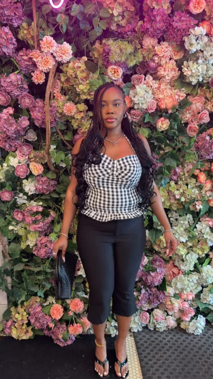 it’s brunch o’clock wherever I’m at 🖤✨ #stylebyemmanuela 

outfit deets ⬇️ 
top: @romwe 
capri pants & bag: @shein_ca 
shoes: @zara 

styling: @mbu.styles 🤌🏽

#mbustyledme #torontoblogger #chicagobrunch

#LTKcanada #LTKsummer #LTKstyletip