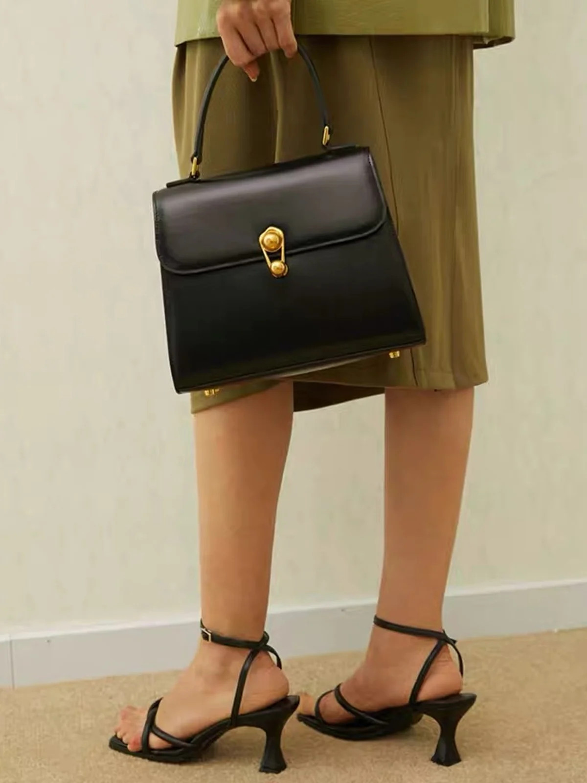 Women Minimalist Handbag Metal Snap Shoulder Bag with Crossbody Strap | Stylewe