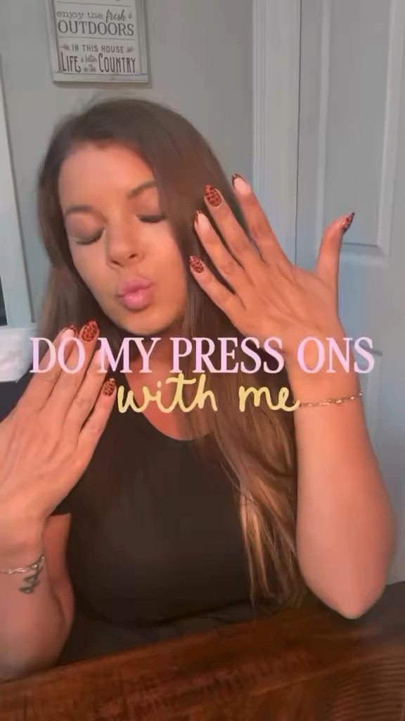 we luv a good press on set 💅🏽 #pressons #pressonnails #pressonmanicure #nails #nails💅