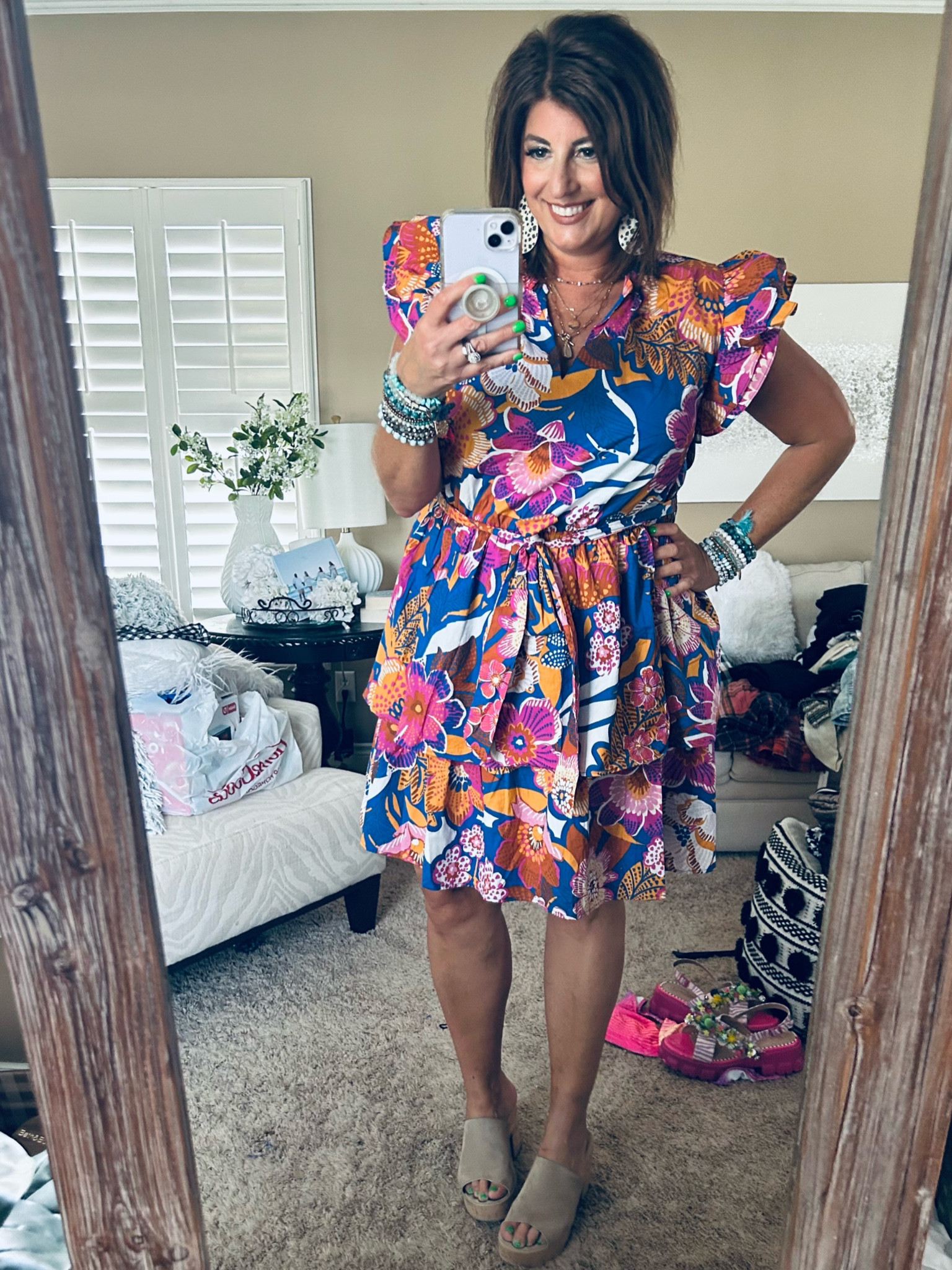 Ruffle puff sleeve dress! @avara


#LTKCyberWeek #LTKSaleAlert