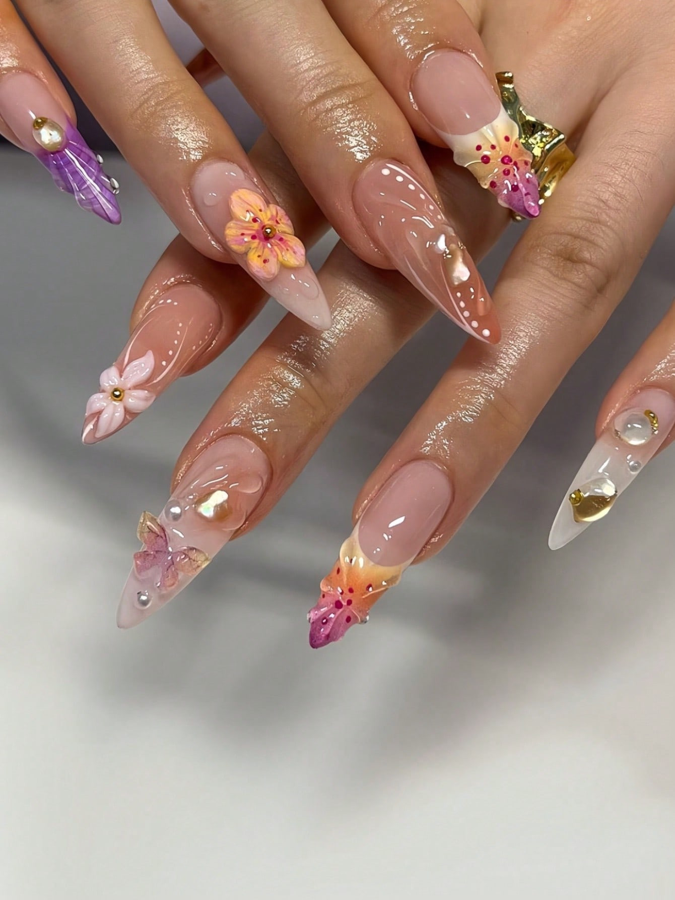 24pcs High-End 3D Asymmetrical Shell Flower Crystal Almond-Shaped Short Press-On Nails, Gentle & ... | SHEIN