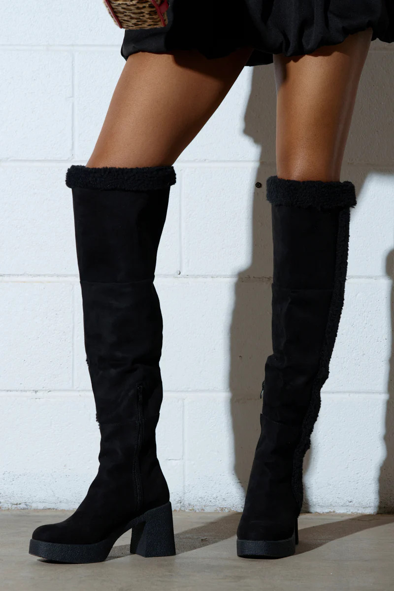 AKIRA Top Tier Chunky Boot | Black | Size 8.5 | AKIRA