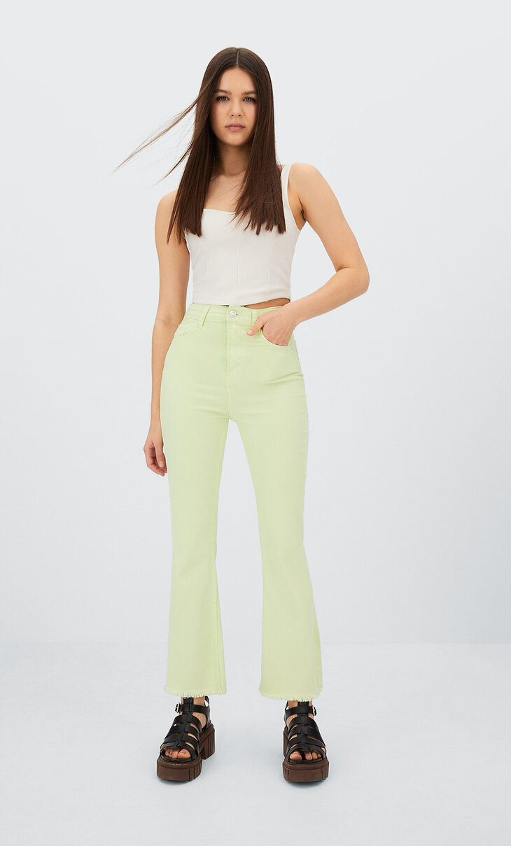 Twill cropped flare trousers - Women's fashion | Stradivarius United Kingdom | Stradivarius (UK)