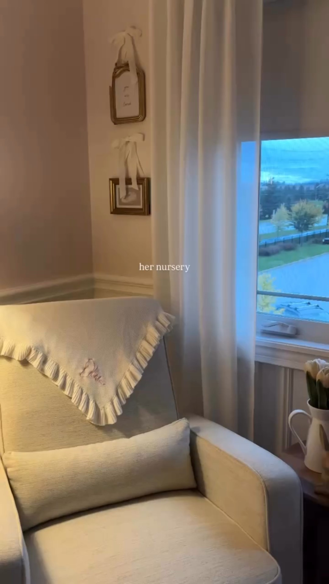 Her nursery at golden hour is my favourite ✨ 

There’s something so peaceful about her room at this time of day. Toys are put away, pajamas are on, and we’re settling into our bedtime routine. 

#nurseryinspo #pinknursery #simpledecor #neutralaesthetic
