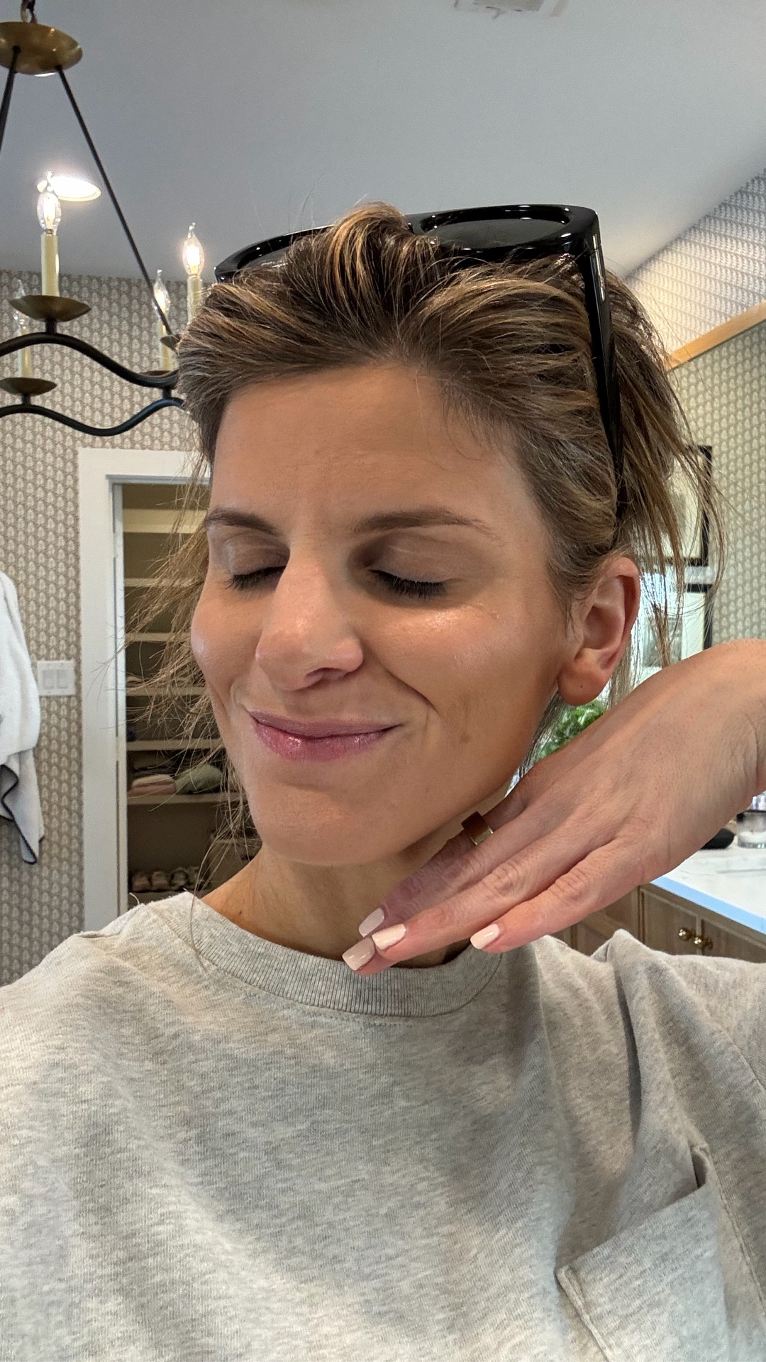 Favorite @nordstrom face makeup when I want a casual “no makeup” look to help me look a little more alive! #nordstrompartner