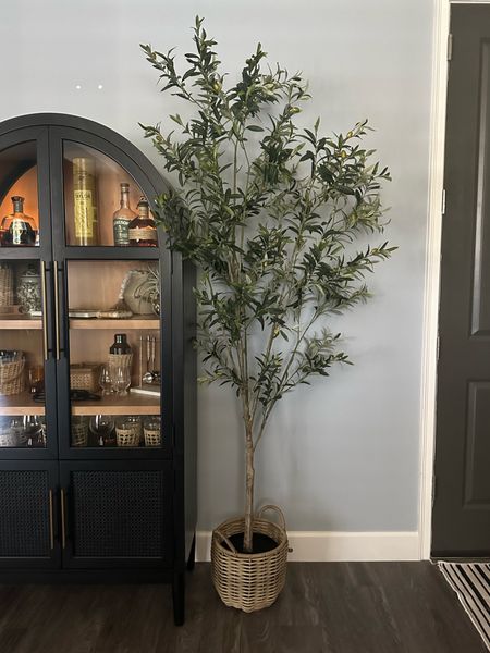 This gorgeous olive tree so tall and full I’m obsessed and the pot it comes in is weighted nicely usually a issue for me as some are so light they are easily knocked over this one is so good. #olivetree #fauxtree #tree #dexor #homedecor #interiordesign #cozyhome #tipsforcozyhome #organicdecor 

#LTKstyletip #LTKhome #LTKSeasonal