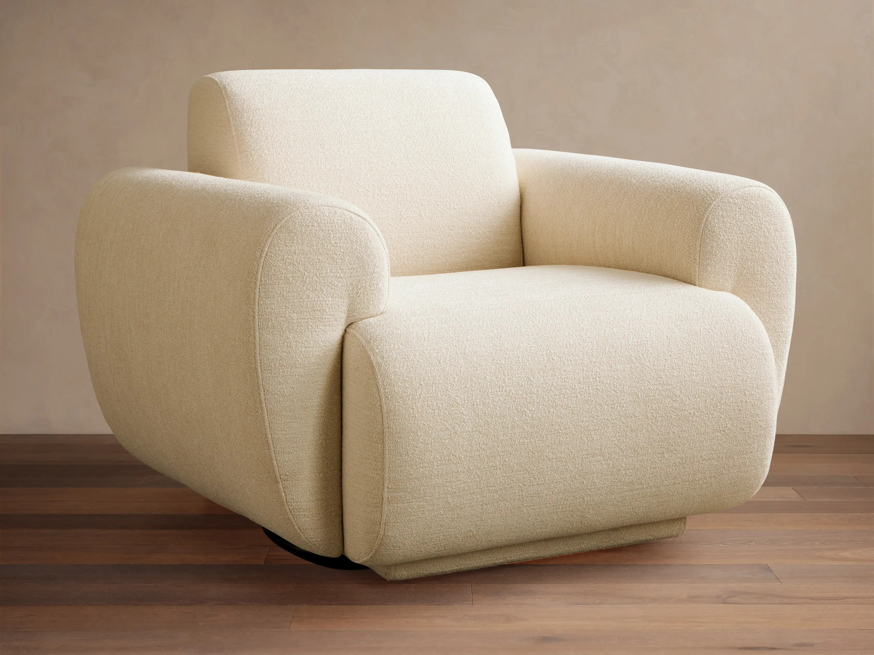 Gianni Swivel Chair | Arhaus