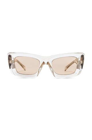 GAFAS DE SOL
                    
                    Prada | Revolve Clothing (Global)