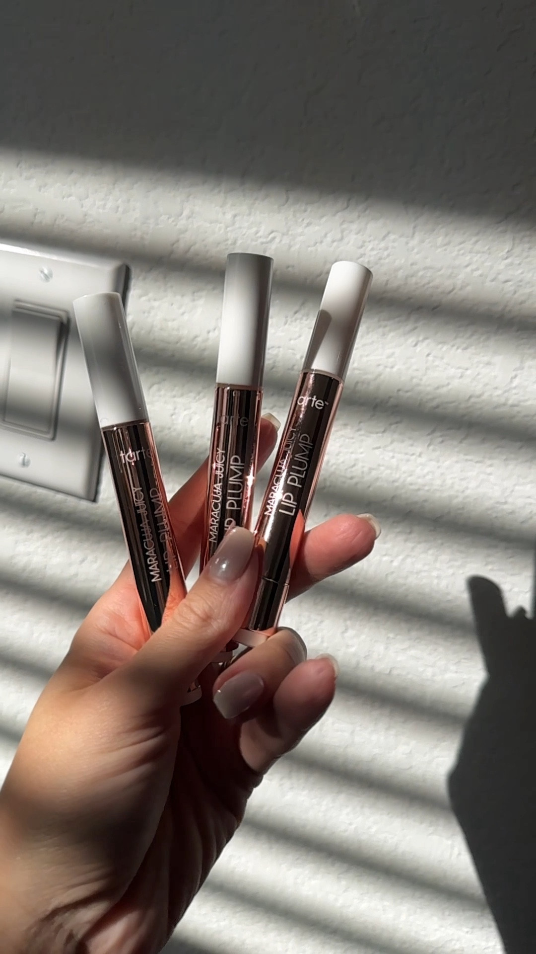 One of my favorite lip glosses! I am obsessed with the Tarte Maracuja juicy lip plump! The best!!!😍
My fav shades are MixedBerries, Tulip, and Peachy Beige🩷

#LTKVideo #LTKfindsunder50 #LTKbeauty