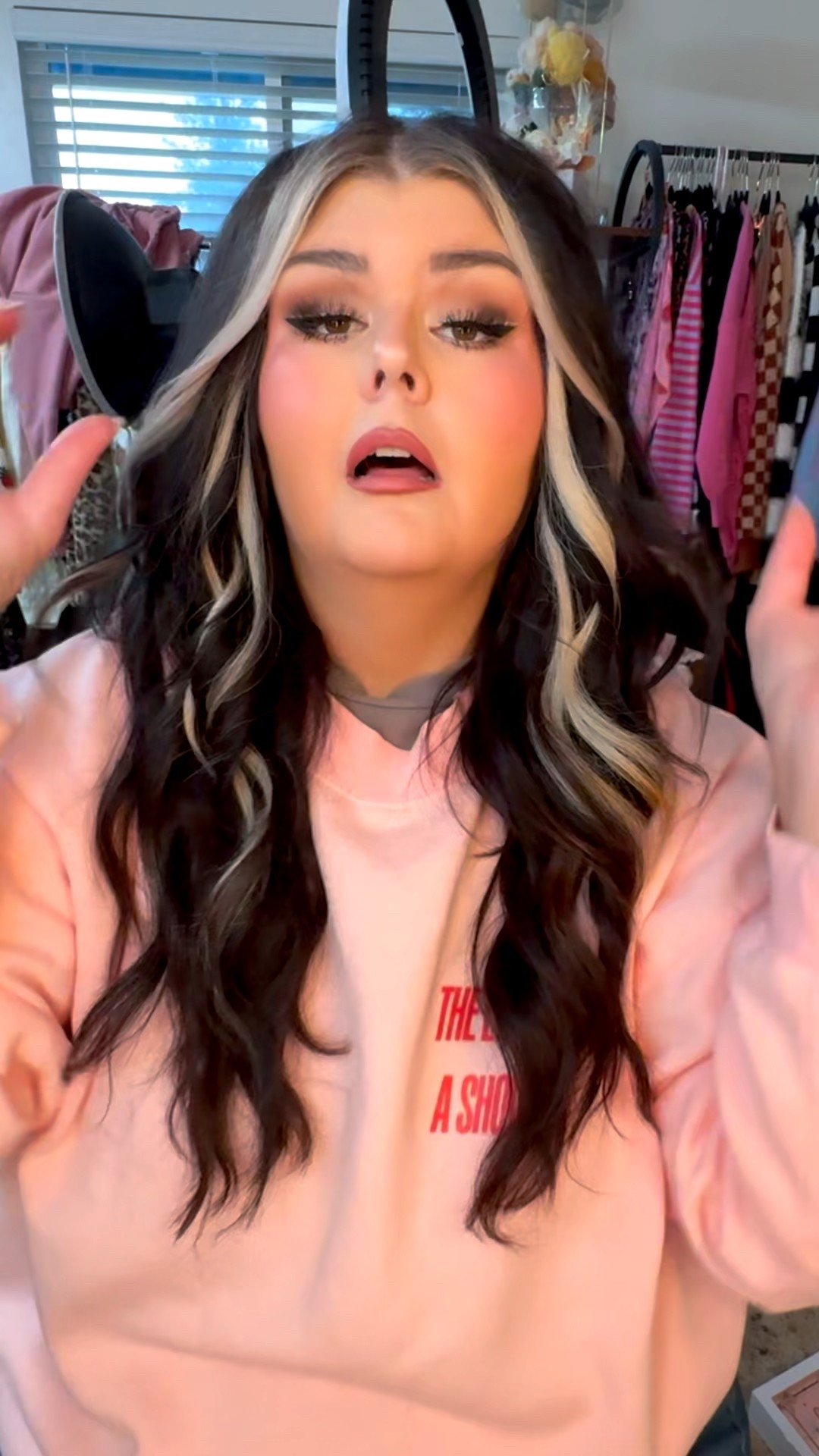 Glittery liner makeup tutorial! :) 

#LTKselfcare #LTKBeauty #LTKValentine