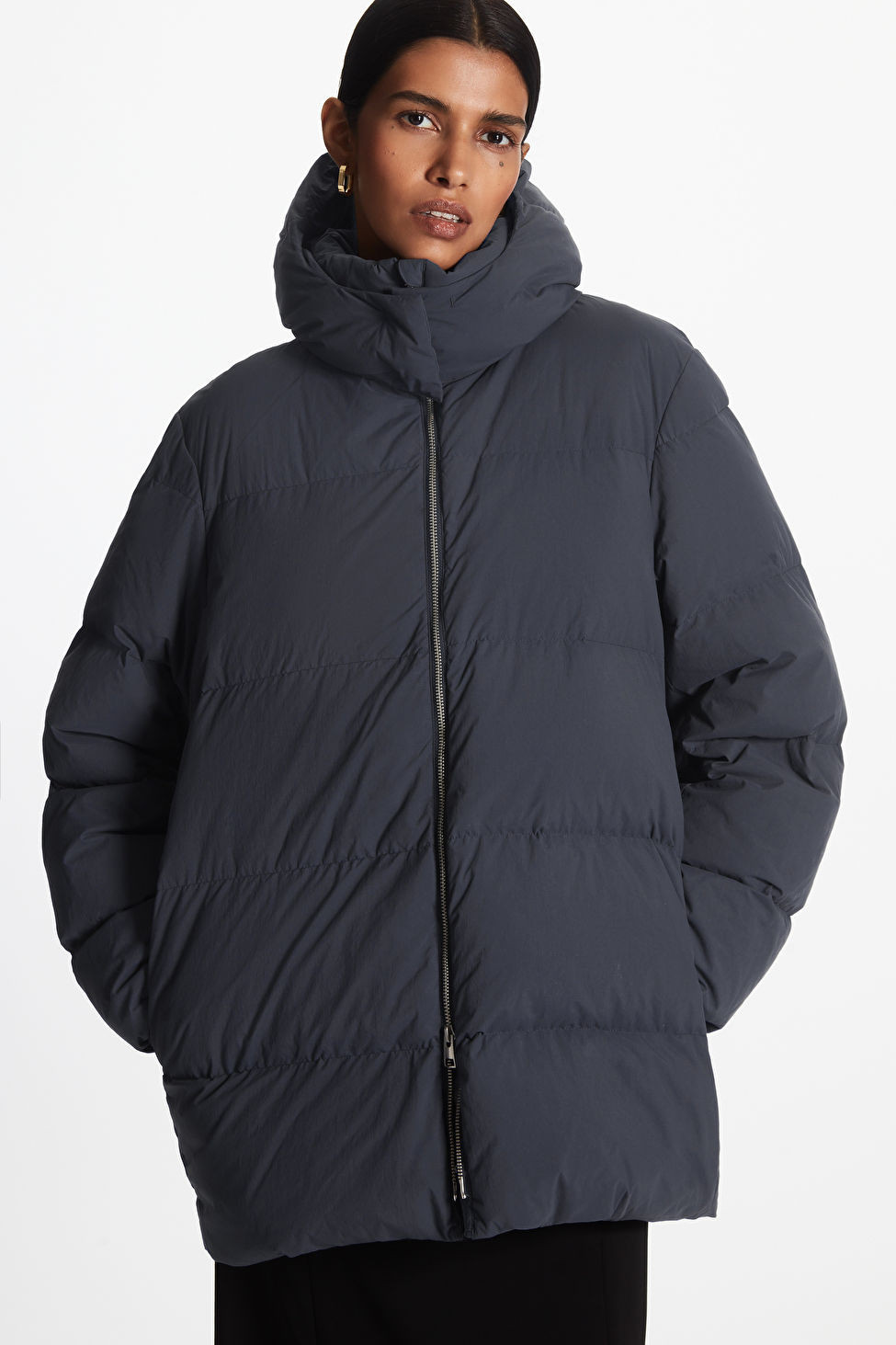 SHORT HOODED PUFFER COAT - NAVY - COS | COS (EU)