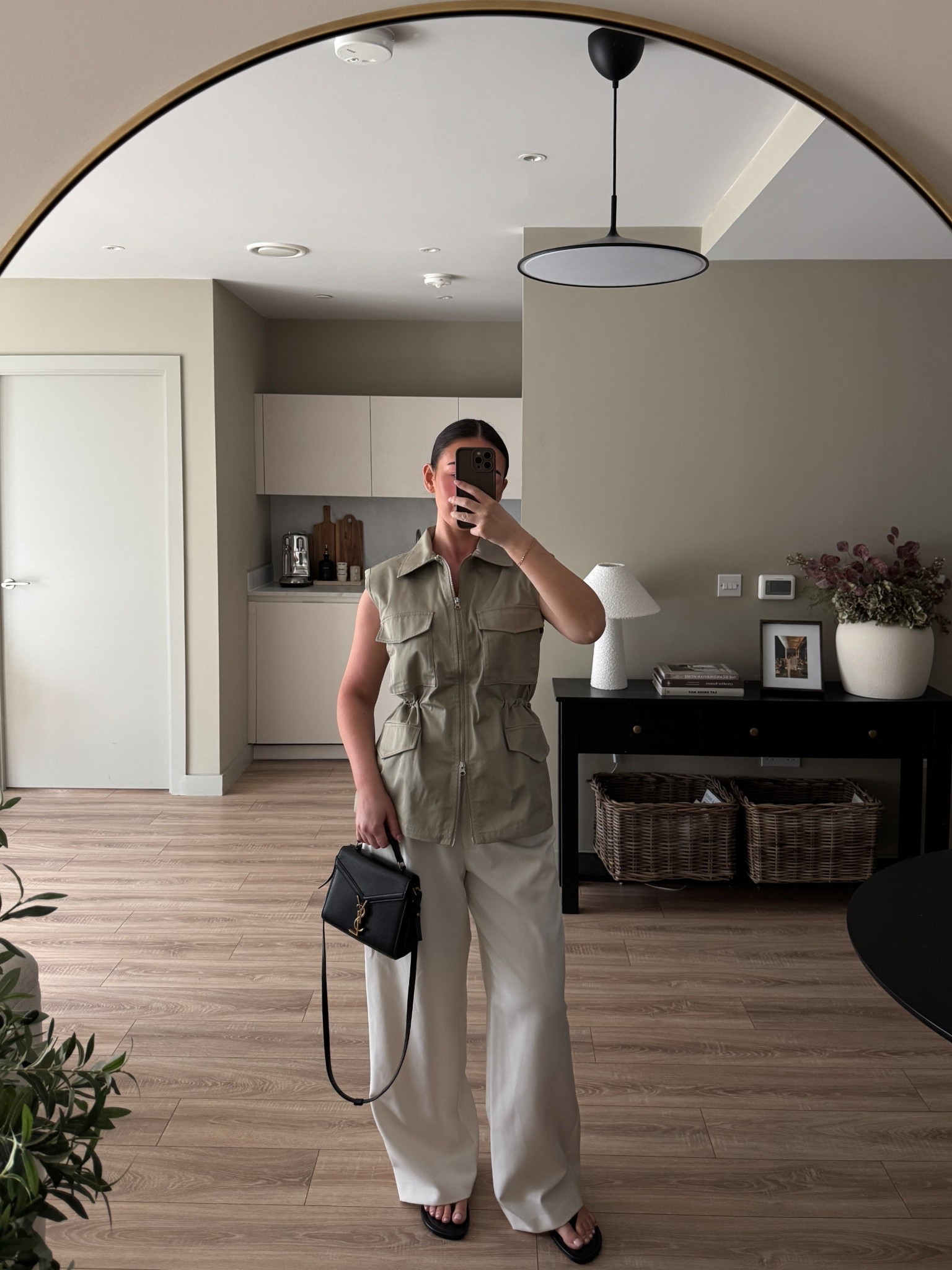 I wear a size S in the jacket & 10 in the trousers (size down if between sizes) 🤍

#LTKeurope #LTKspring #LTKuk