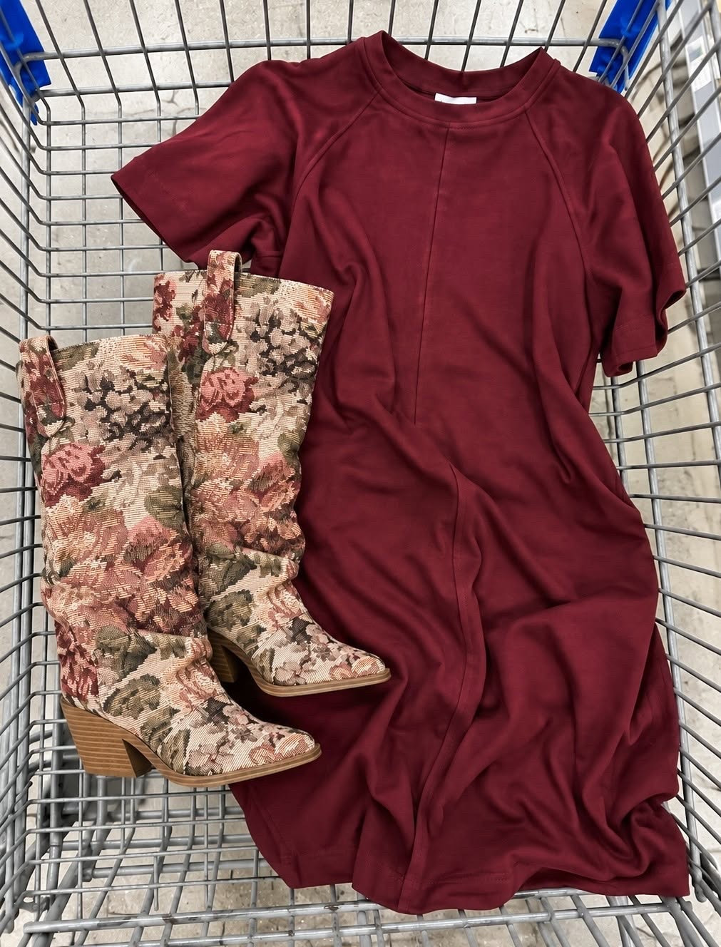 The most stylish outfit of the season is from WALMART!! We seriously can't get enough of those boots😍😍