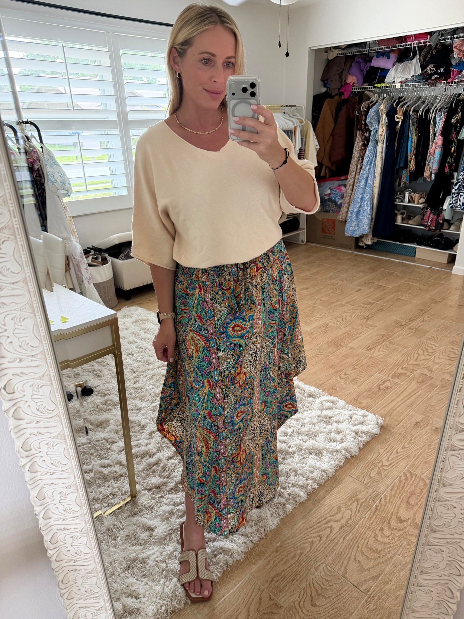 Spring outfit. Spring sweater. midi skirt  



#LTKootd #LTKMidsize #LTKSeasonal