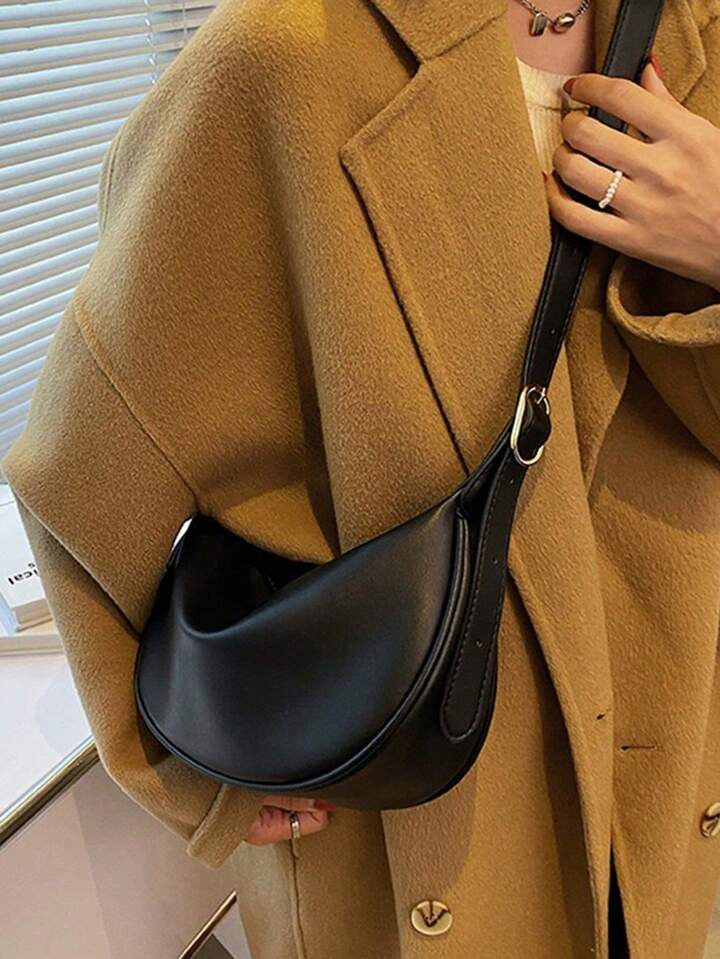 Ladies' Half-Round Black Saddle Bag Crossbody Bag | SHEIN