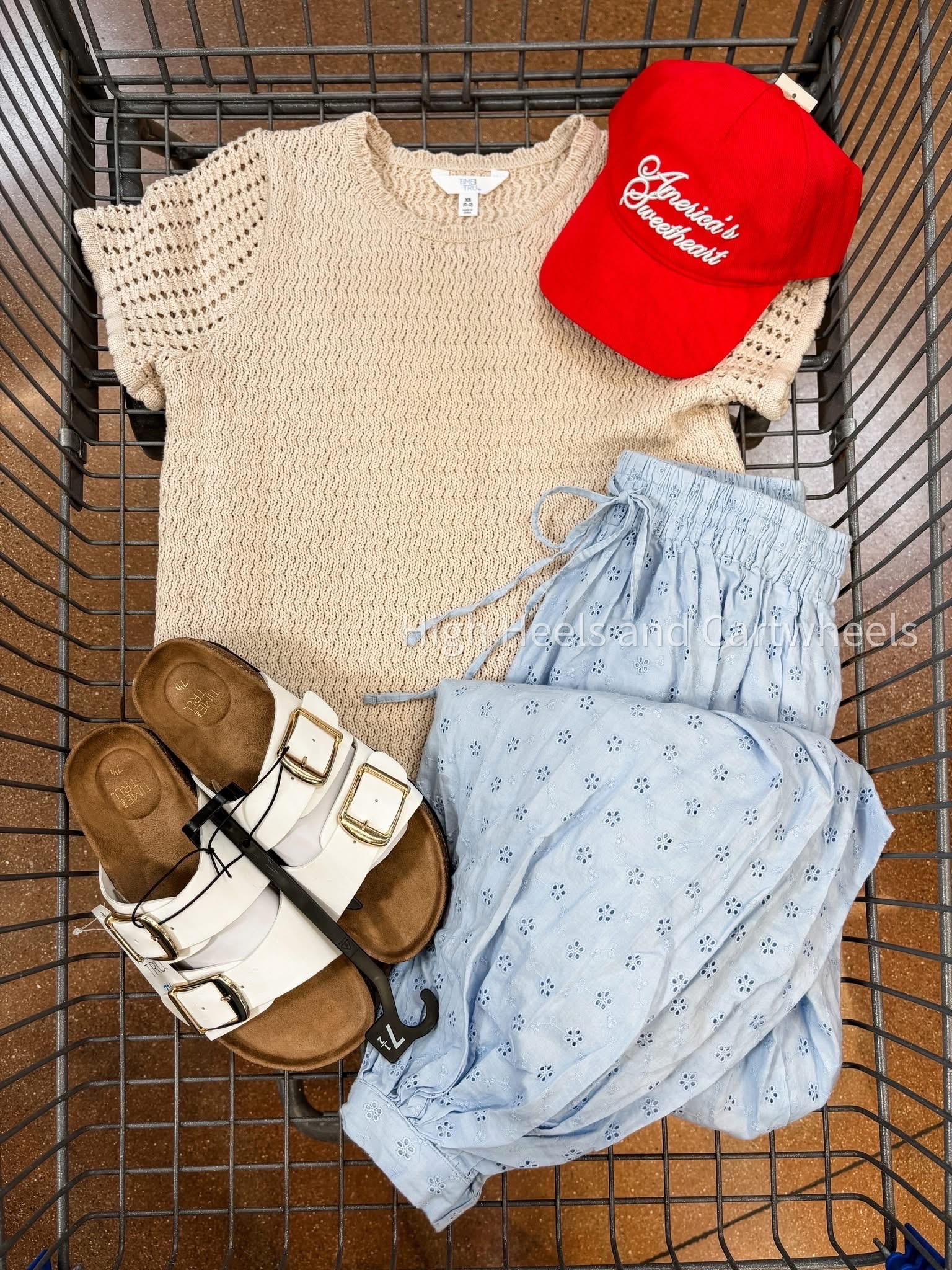 These pants are so fun! Cute look for the 4th