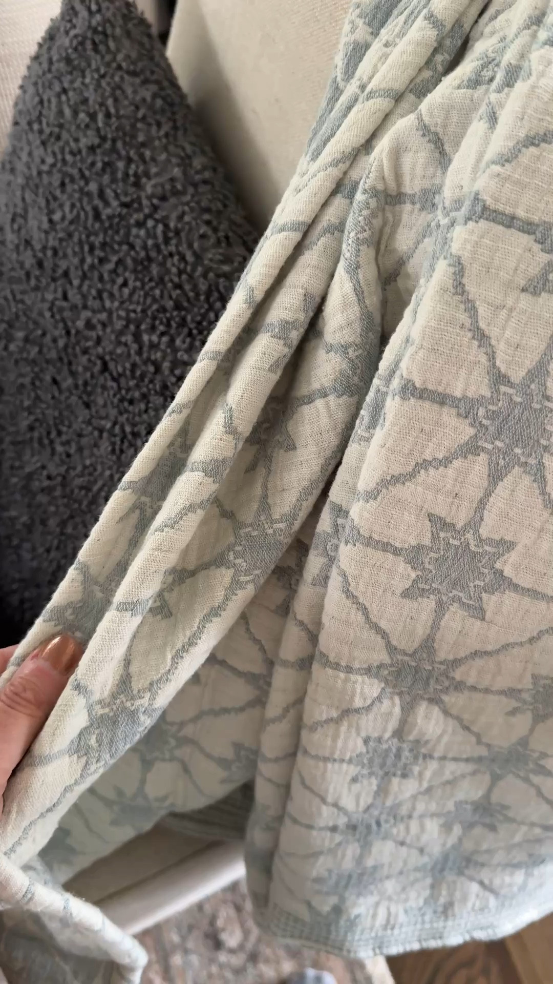 The prettiest throw blanket from @Target! Love the colors and the pattern — I’m using it in our living room but it would also be super cute in a bedroom! 

Target home, spring home decor, Target finds, Target does it again 

#LTKSaleAlert #LTKSeasonal #LTKHome