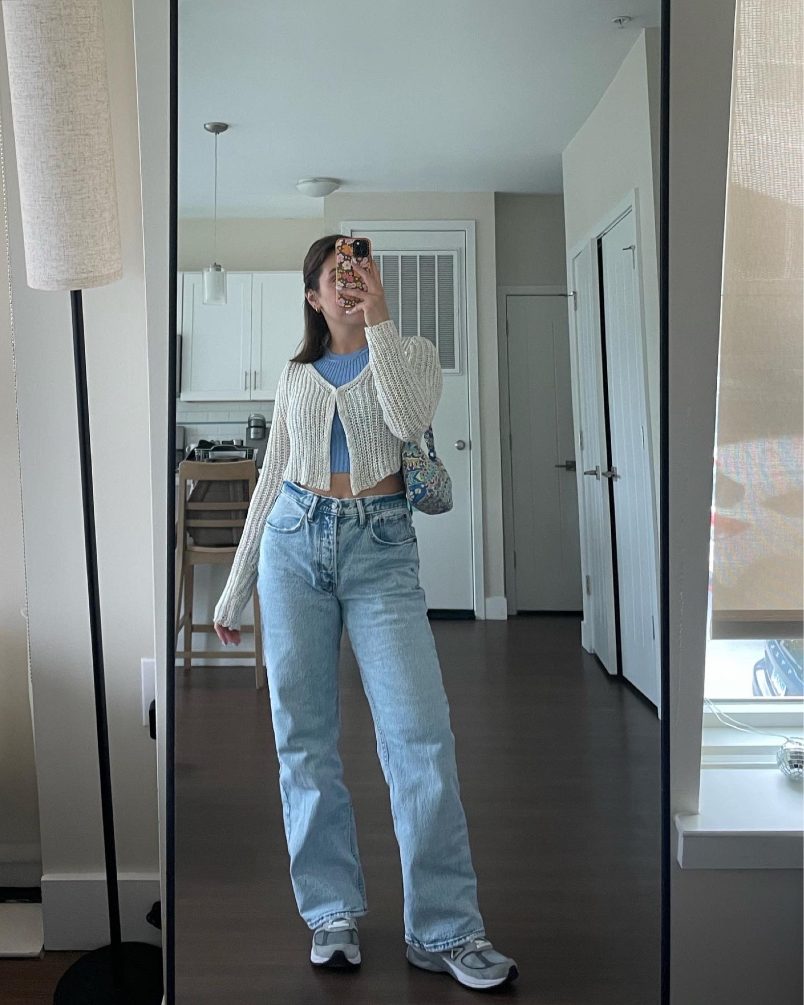 outfit linked! linked similar cardigan, UO Kylie Cardigan (sold out, I rented from nuuly and purchased) 💙✨