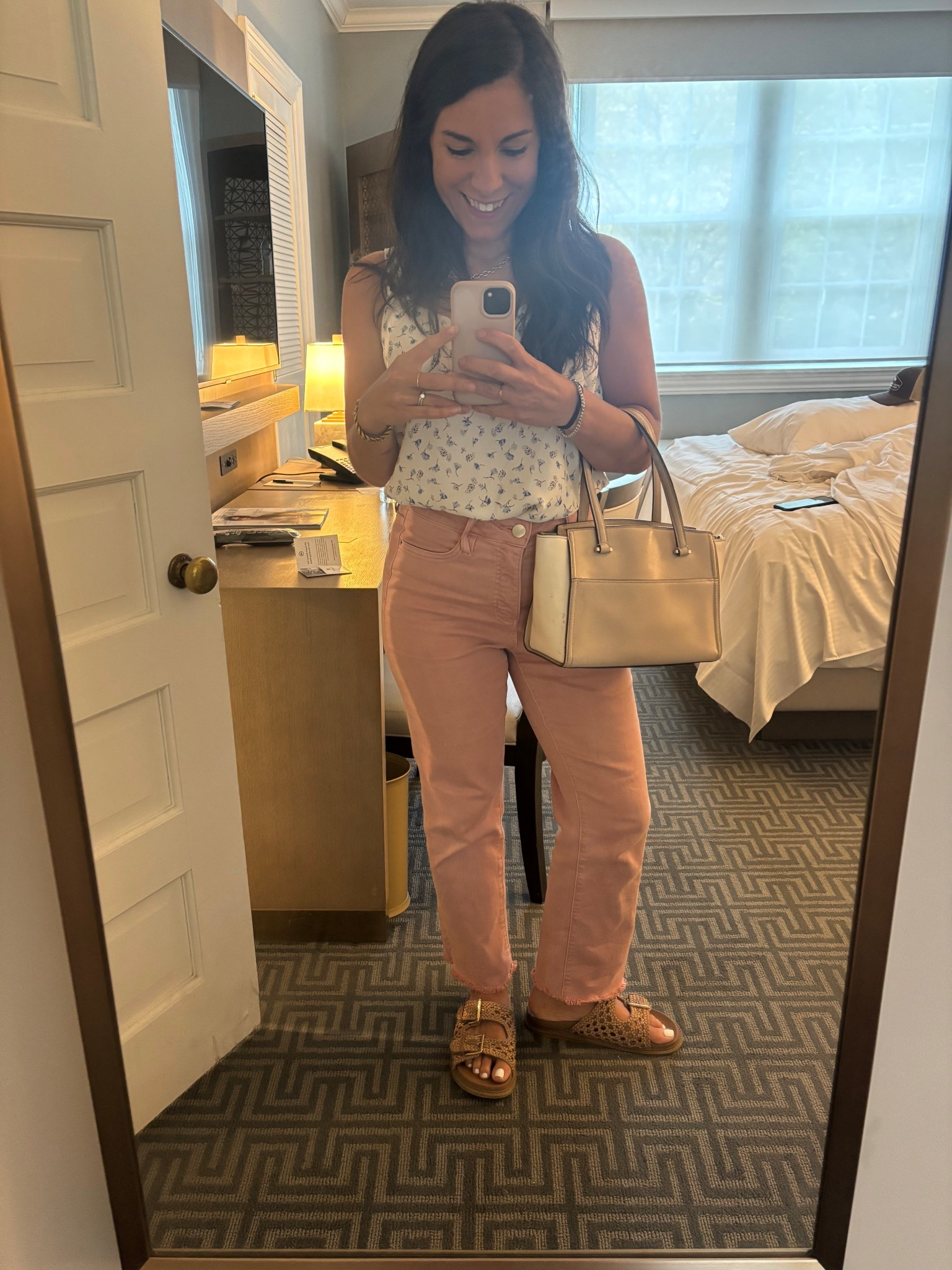 The perfect fall day 🤍

#LTKPlusSize #LTKFindsUnder50 #LTKSeasonal