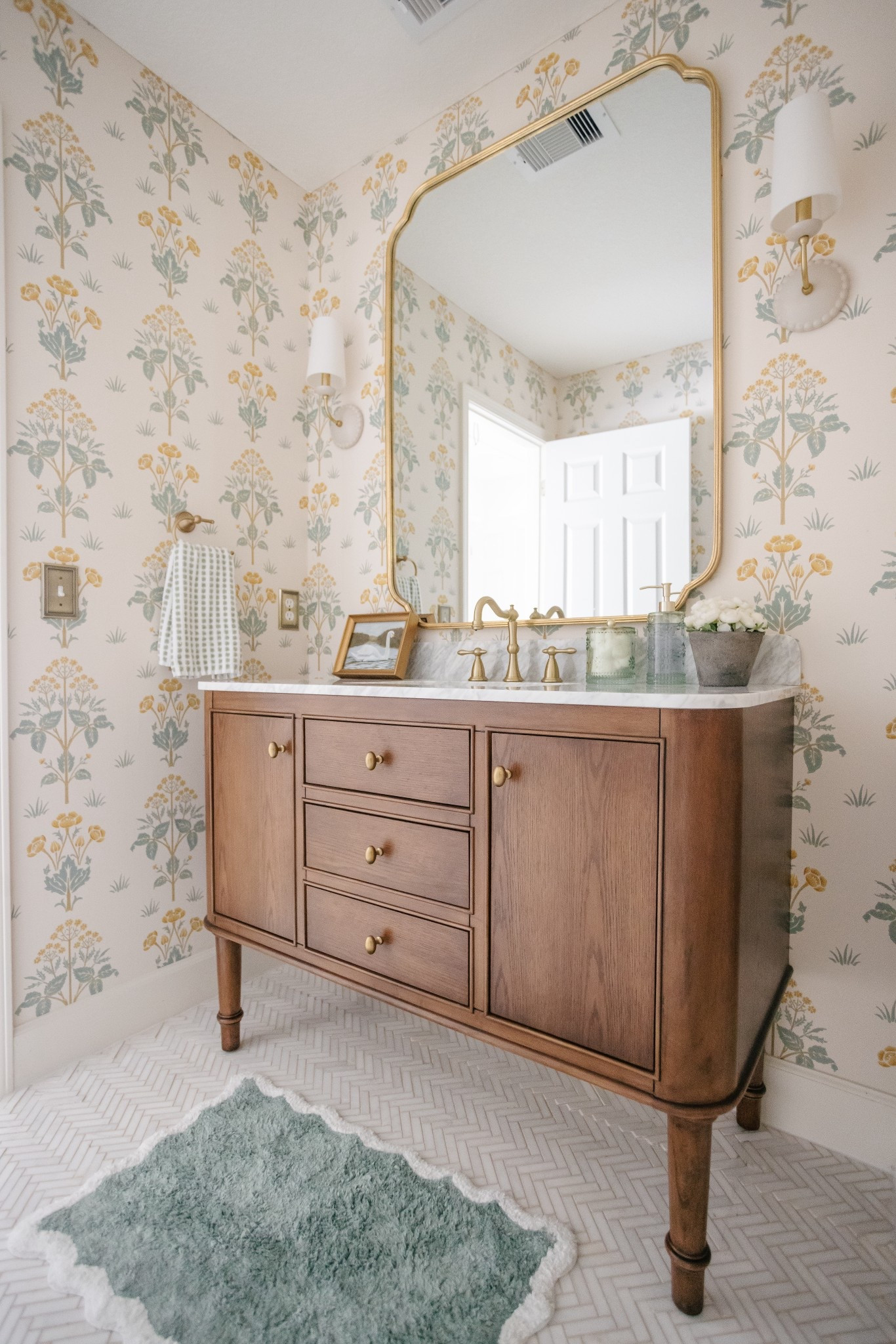 Girls bathroom makeover 

#LTKdayinmylife #LTKKids #LTKHome