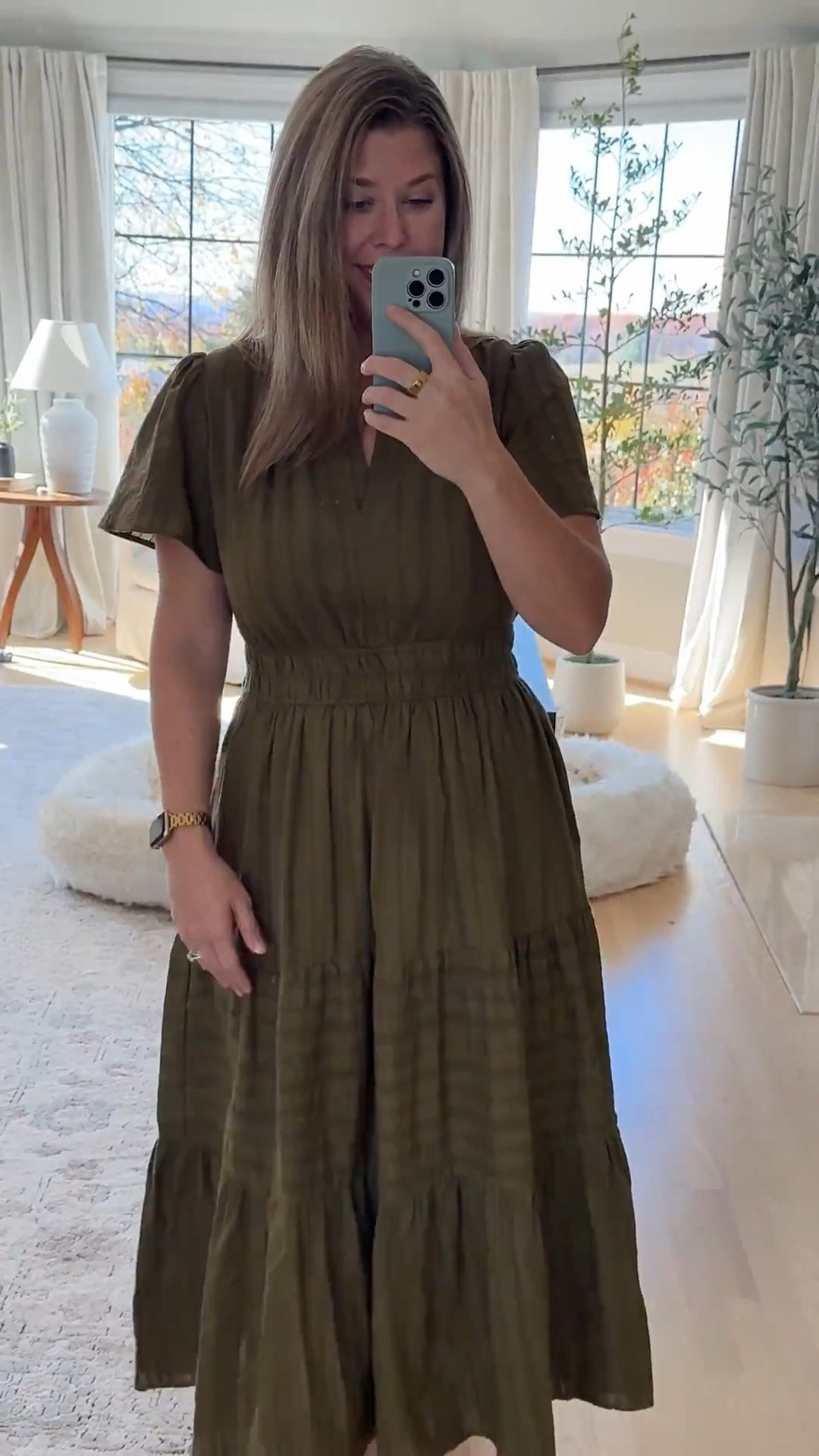 Cute and flattering dress! Perfect for Thanksgiving or for family photos! 



#LTKMidsize #LTKHoliday #LTKSeasonal