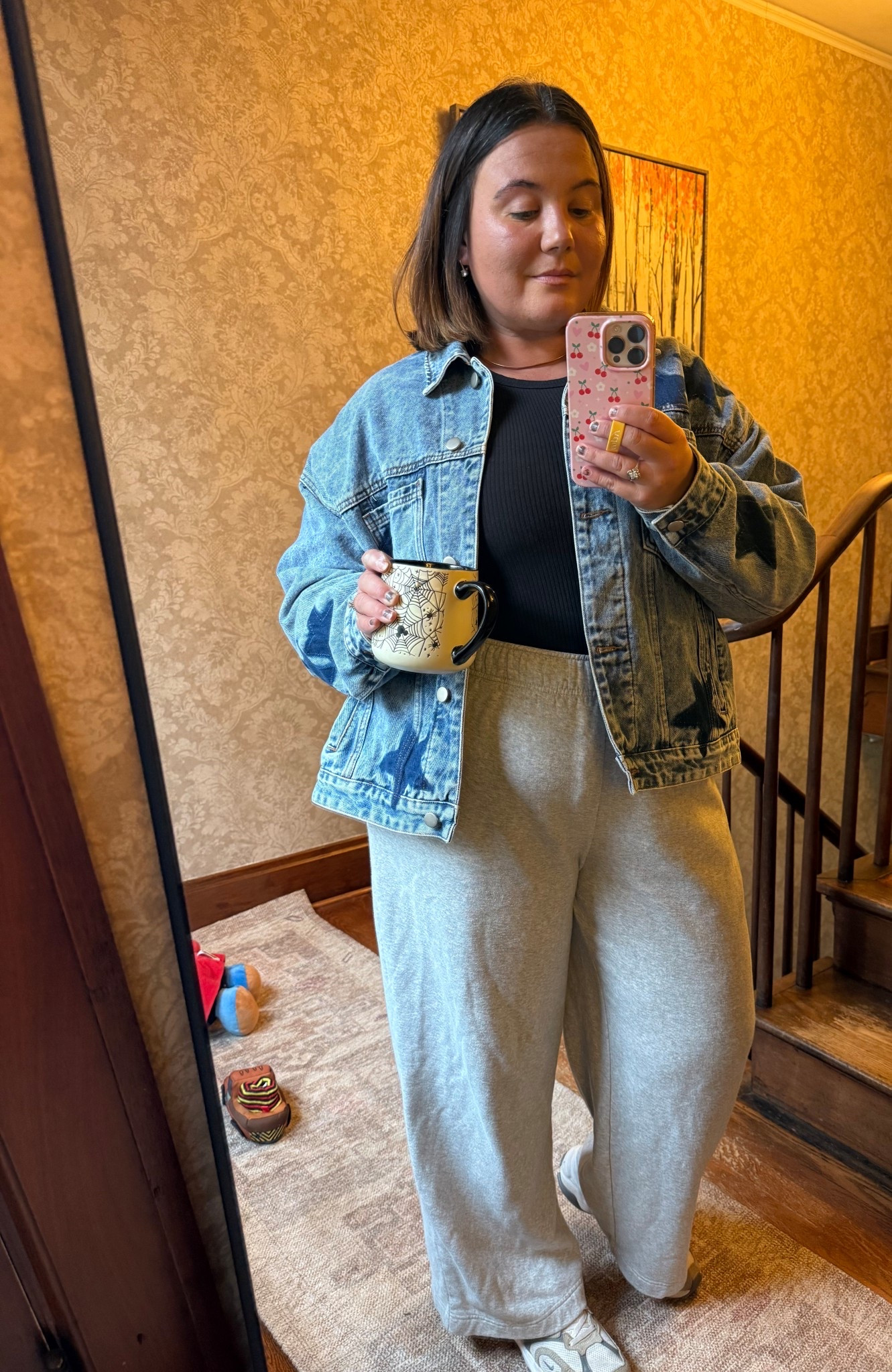 ✨ Free People Look for Less ✨
This Amazon denim jacket seriously nails the Free People look — oversized, soft, and that perfect slouchy fit that looks effortlessly cool. I’m wearing the XL for that cozy, slightly baggy vibe. 🩵

Paired it with wide-leg sweats + a ribbed black top for an easy coffee-and-errands outfit that still feels cute ☕️

🛍️ Shop my look + more Amazon finds on LTK: @Lstokey
#FreePeopleDupe #AmazonFashionFinds #CozyMomStyle #OOTD #LTKFallFashion #LTKunder50 #LTKAmazon