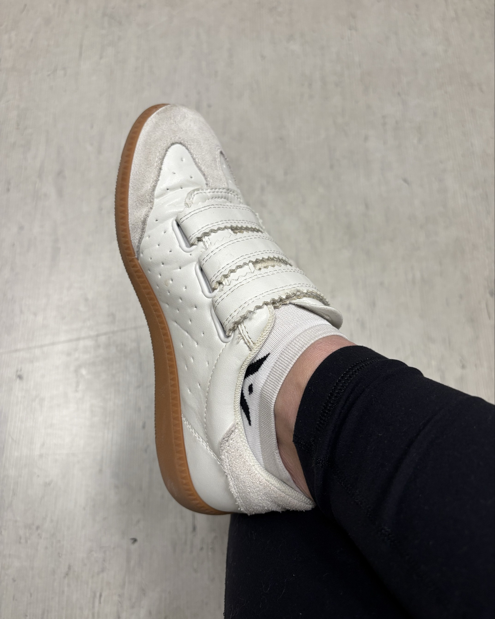 My go-to shoe for any outfit! Plus the comfort is next level!

#LTKmomlife #LTKootd #LTKgrwm