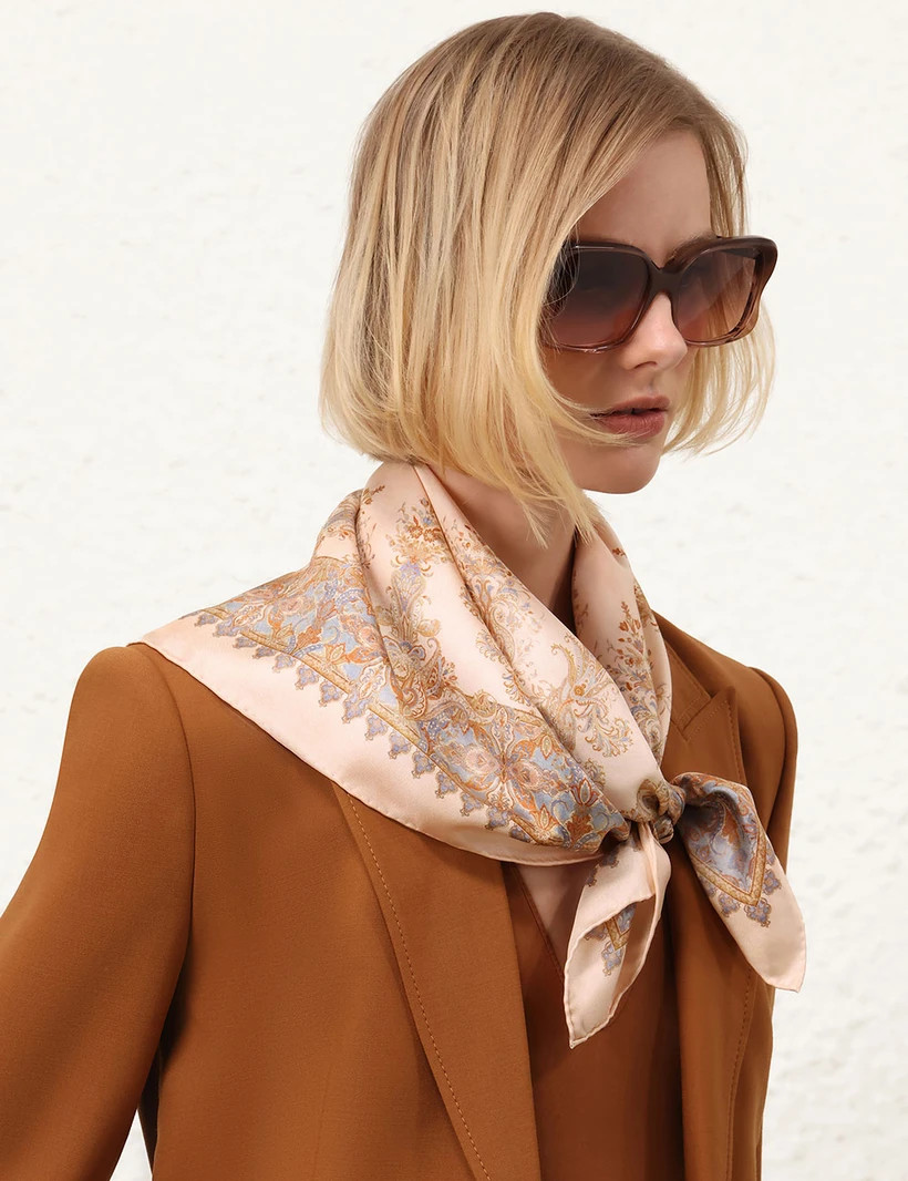 Printed Silk Square 70 - Cream Paisley            
        
                    

    
    
    
... | ZIMMERMANN (US, CA, EU, MENA)