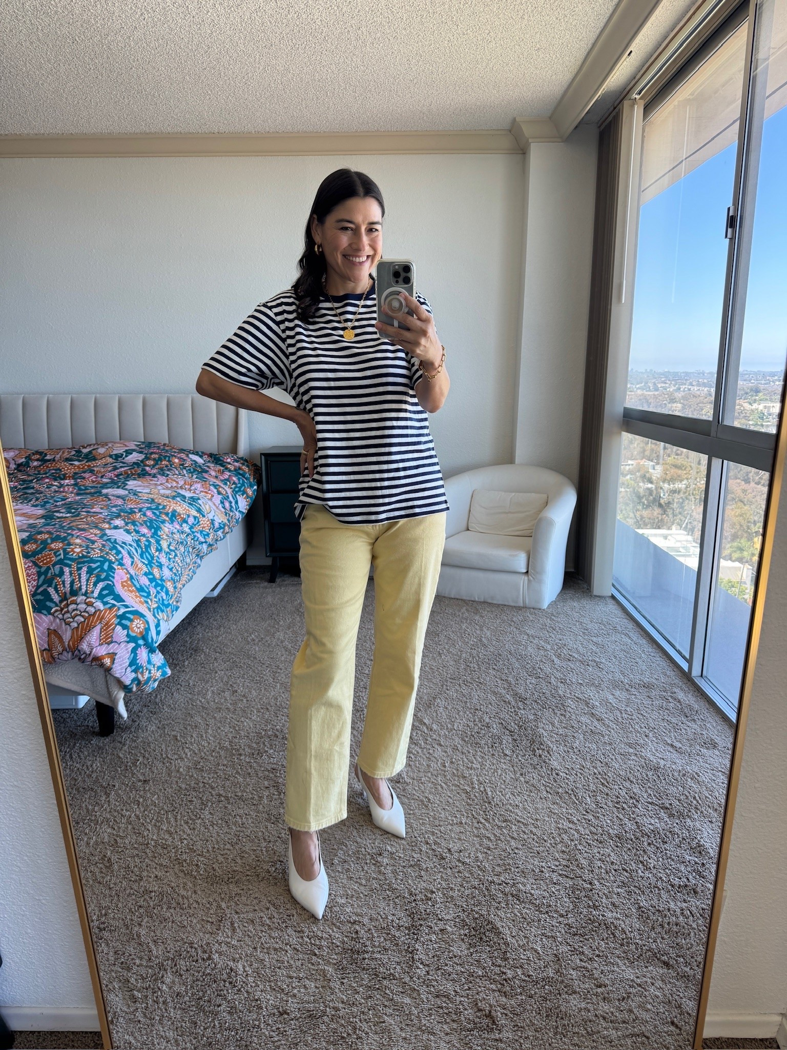Lightweight pants for summer - Good American yellow jeans

#LTKootd #LTKSeasonal #LTKgrwm