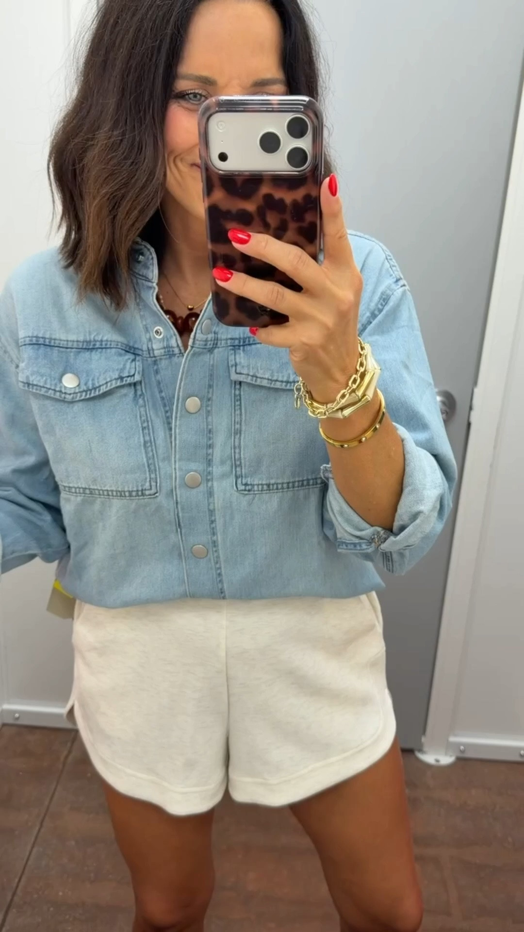 this denim top is giving MAJOR Madewell vibes 🤎 such a good everyday staple from Walmart!

#WalmartFinds #WalmartFashion #MadewellVibes #DenimTop #AffordableFashion #LTKFinds