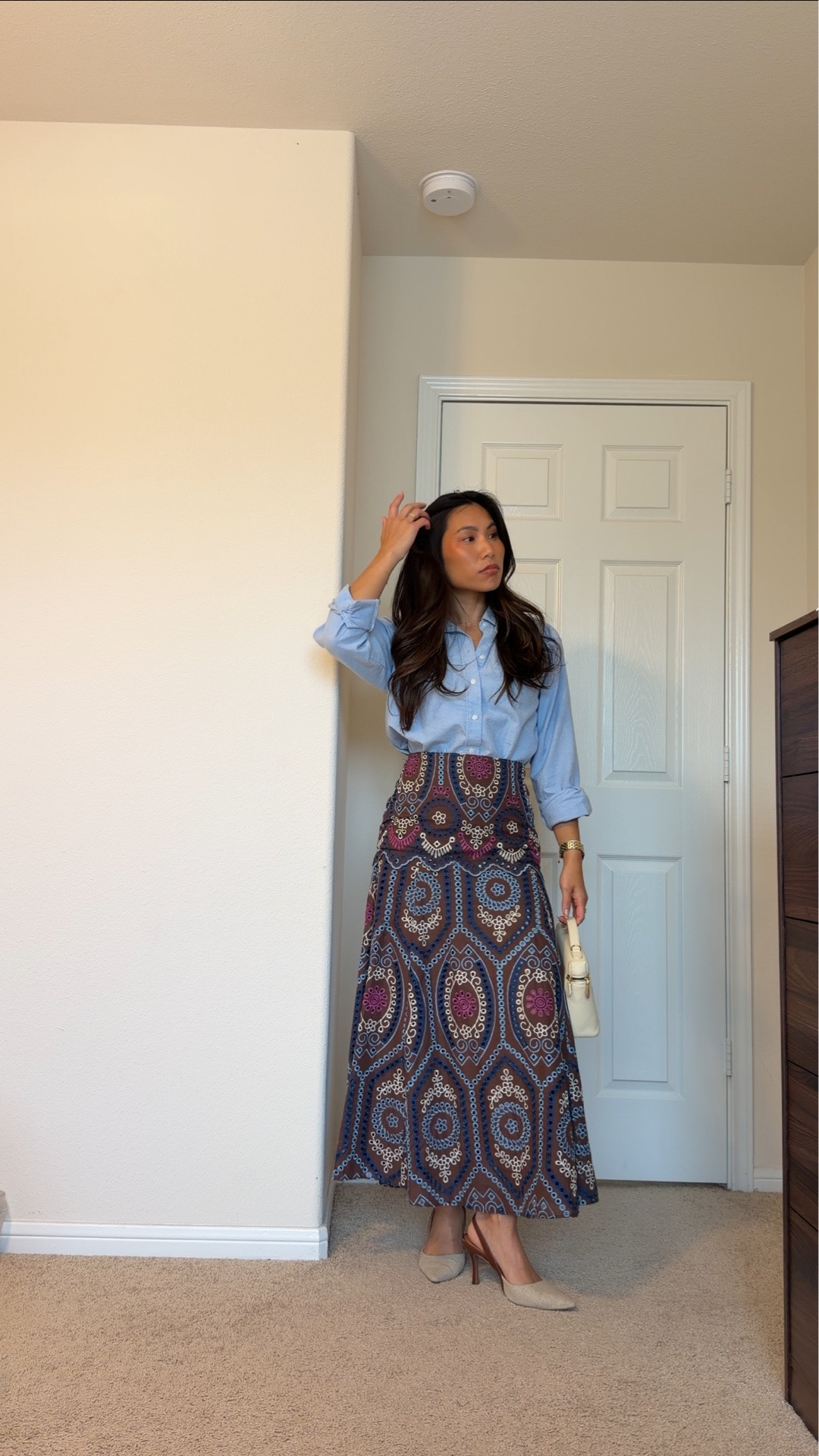 skirt is sold out but found another gorg eyelet skirt and linking a similar style outfit 🤍