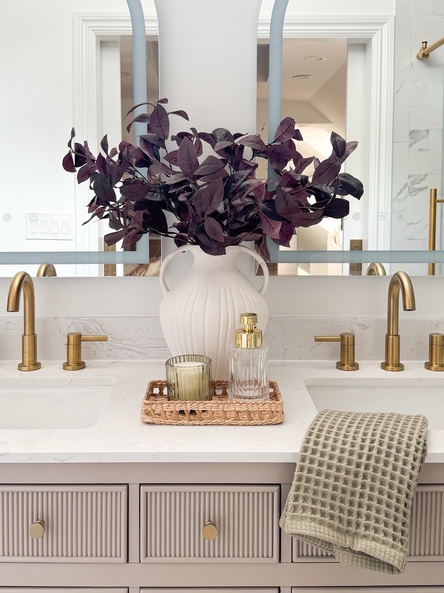 These gorgeous stems 🤍 I get asked about them all the time and right now they’re 20% off! 🎉 

Such an easy way to bring in rich color + texture without the upkeep of real florals. I love how they instantly make the bathroom feel styled and cozy. 



#TargetHome #HearthAndHand #LTKhome #homedecor #bathroomstyling #modernorganic #neutralhome #affordablehome #budgetfriendlyhome #fallstyling

#LTKFindsUnder50 #LTKSaleAlert #LTKHome