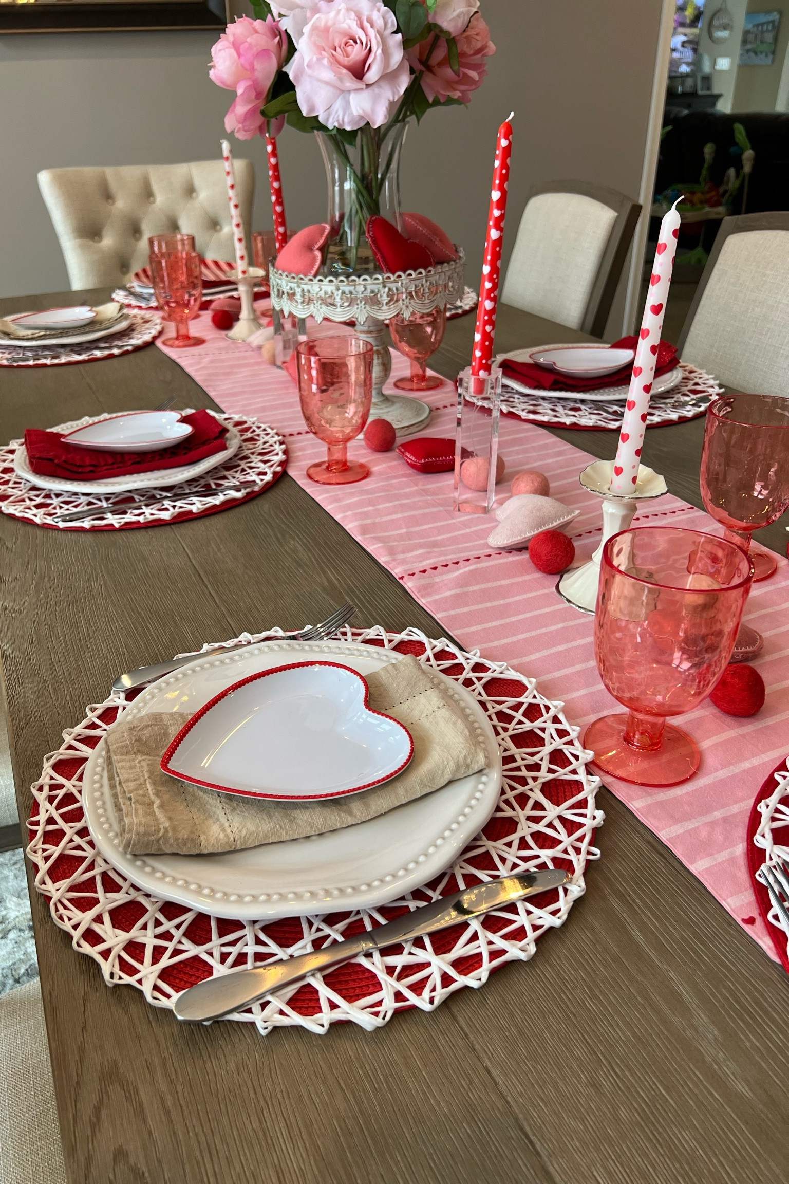 Valentine’s Day Tablescape!

Target finds, target seasonal, Valentine’s Day candles, valentines table, valentines table decor, valentines dining room, pink cups, Valentine’s Day cups, Valentine’s Day plates

#LTKhome #LTKfindsunder50 #LTKSeasonal