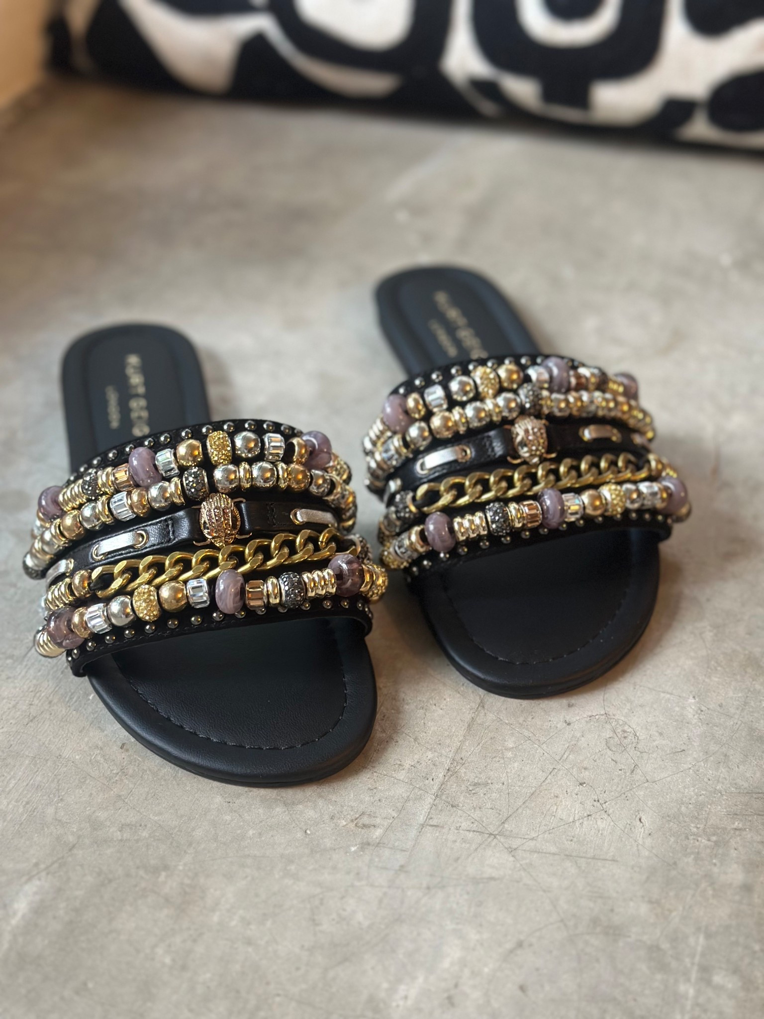 My “I’m on an island” 🏝️ vacation sandals. 

#LTKootd