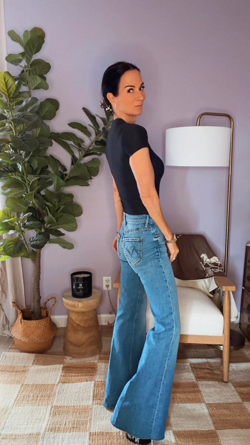 GRWM for a little dive bar hopping 🖤
As a self-proclaimed denim connoisseur, I don’t say this lightly… these jeans are no disappointment. The fit, the wash, the way they move—obsessed.
And this cropped faux leather jacket? The perfect cool-girl layer and it’s on sale. Casual, edgy, and ready for whatever the night brings.

Wearing size 23, XS tee and S jacket 

#NicoleColeeStyle
#DenimConnoisseur
#GRWM
#CasualCool
#WeekendStyle

#LTKSeasonal #LTKGiftGuide #LTKOver40