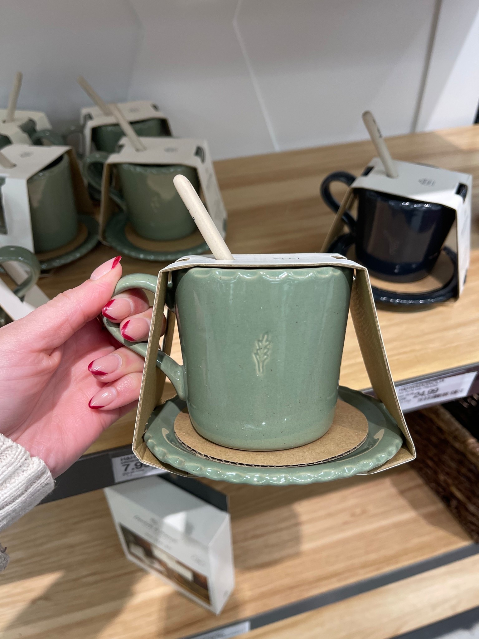 Hearth and hand with magnolia teacup & saucer set



#LTKSeasonal #LTKHome #LTKSaleAlert