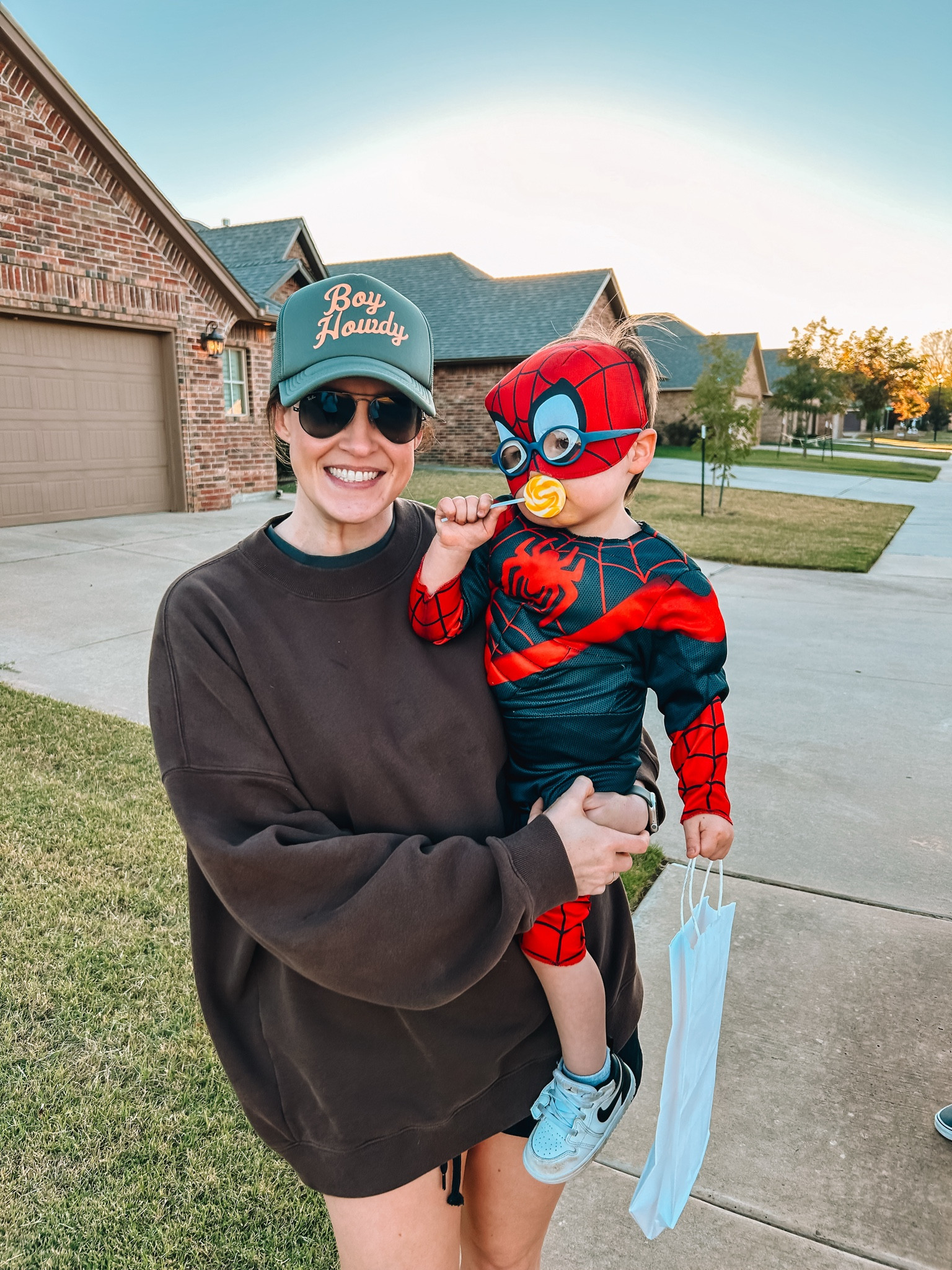 My FAV sweatshirt of all time, oversized is A-mazing. I’m 5’10” wearing XXL Tall, usually a women’s XL, wearing a Large in the shorts

Oversized sweatshirt, Abercrombie sweatshirt, sweatshirt outfit, brown sweatshirt, men’s sweatshirt, sweatshirt and shorts, oversized crew, Spider-Man costume, toddler costume, toddler boy costume 



#LTKSaleAlert #LTKMidsize #LTKFindsUnder50