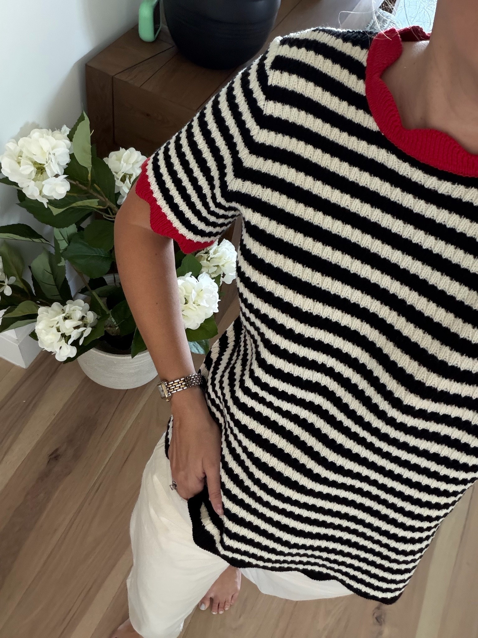 A striped sweater perfect for transitioning to fall wear with white jeans a 

Scallop top xs 
Jeans 25

#LTKootd #LTKPetite