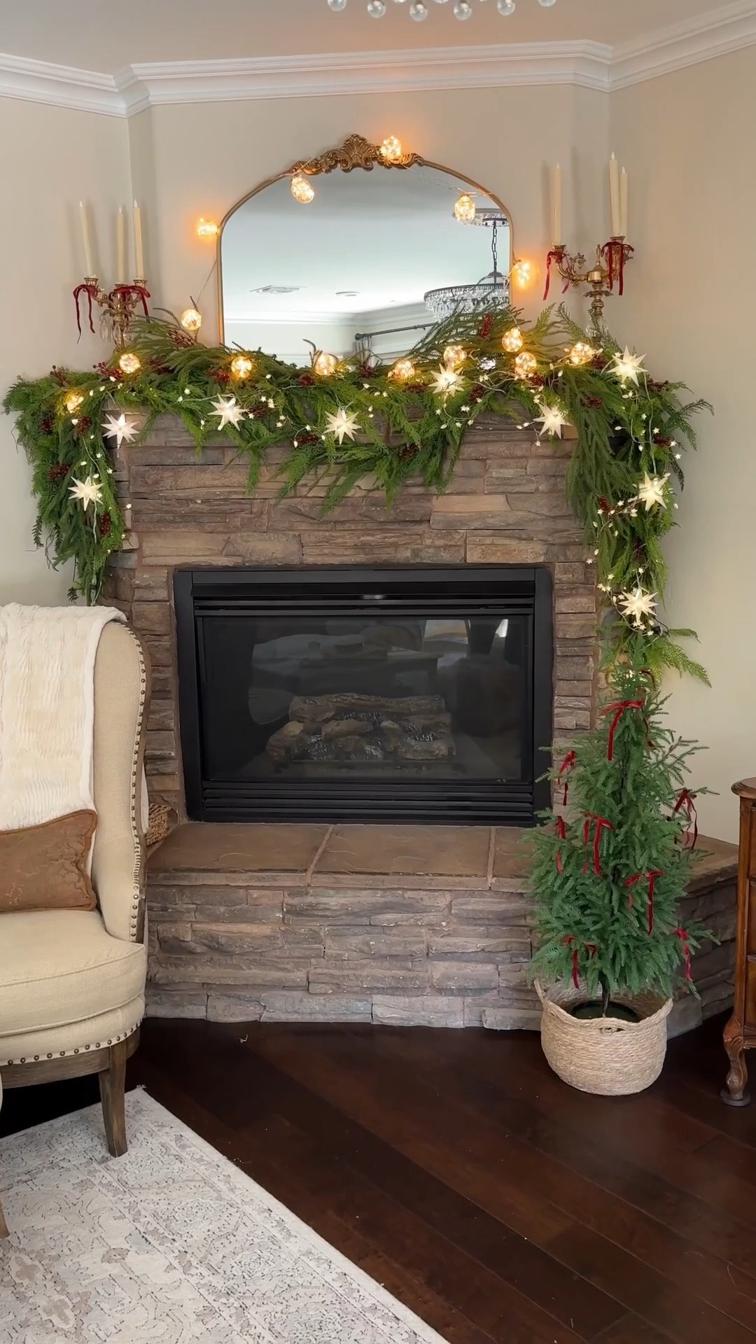Terrain SALE!
“Get Ready for Guests” Up to 30% off of garlands, string lights (seen here) and more until 11/3. 

#christmasdecor #christmasmantel #redandgreen #christmashomedecor @shopterrain

#LTKSaleAlert #LTKSeasonal #LTKHoliday