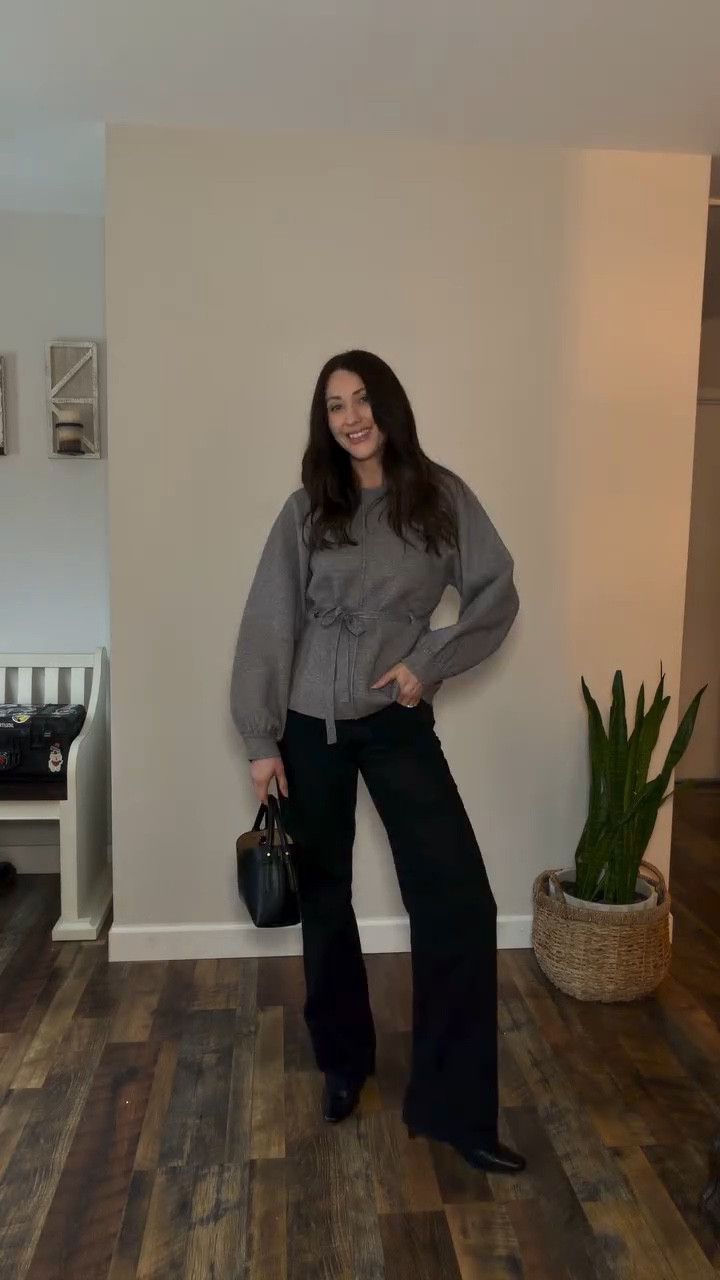 I did one size up and went with the 28”. I did a small for the sweater 

These black denim jeans are perfect if you’re looking for a longer denim! 

Jeans | long jeans | tall girl jeans |

#LTKootd #LTKSaleAlert