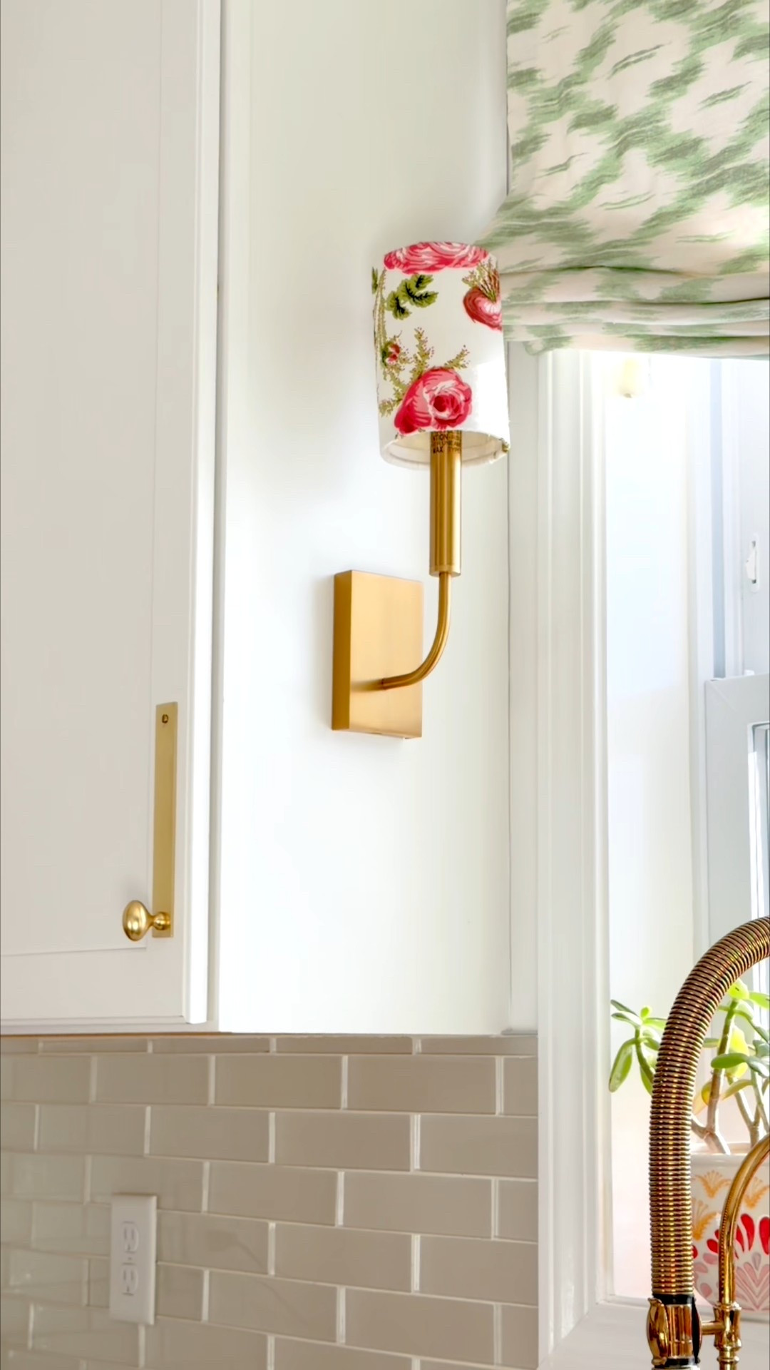 Wall Light #sconce #brass

#LTKSaleAlert #LTKmomlife #LTKHome