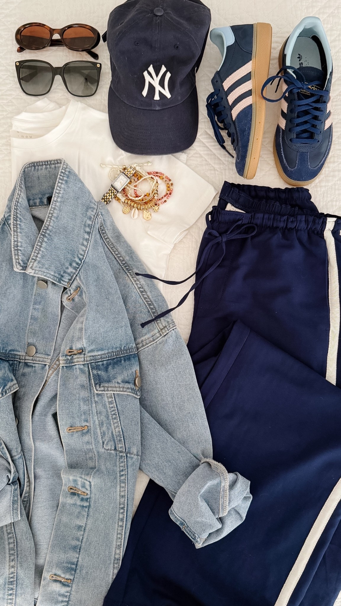 A sidelines mom’s uniform! 

#LTKootd #LTKmomlife #LTKdayinmylife