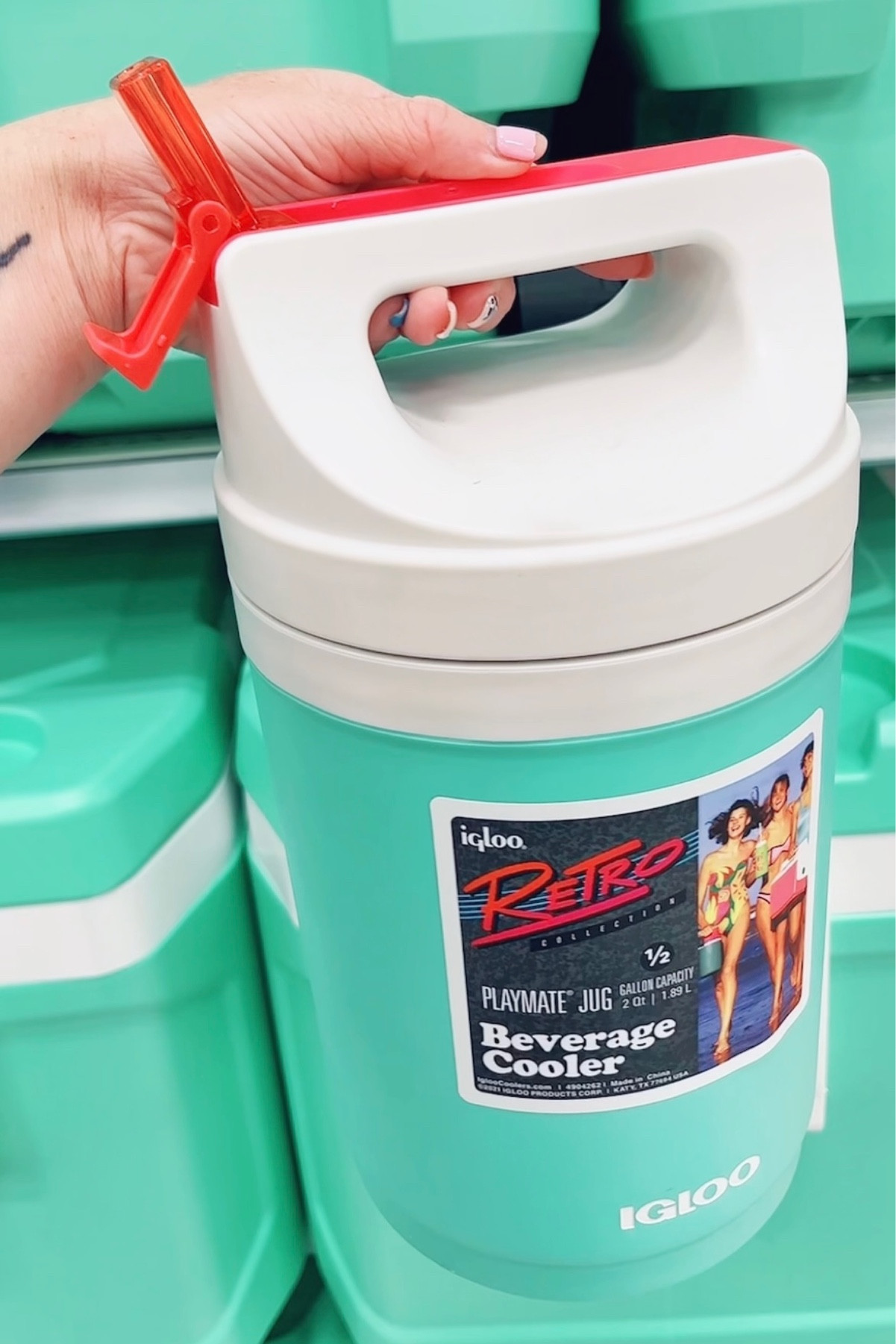 ☀️ Igloo Retro 1/2 Gallon Playmate Jugs at Target y’all! I used to have one of these when I was a kid, I LOVED it! It comes in 2 different colors at $19.99 each! 

#LTKfamily #LTKhome #LTKswim