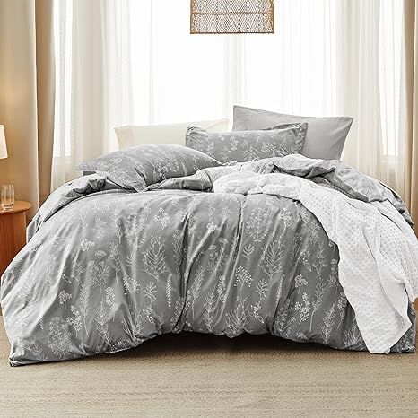 Bedsure King Comforter Set - Grey Comforter, Cute Floral Bedding Comforter Sets for Women, 3 Piec... | Amazon (US)
