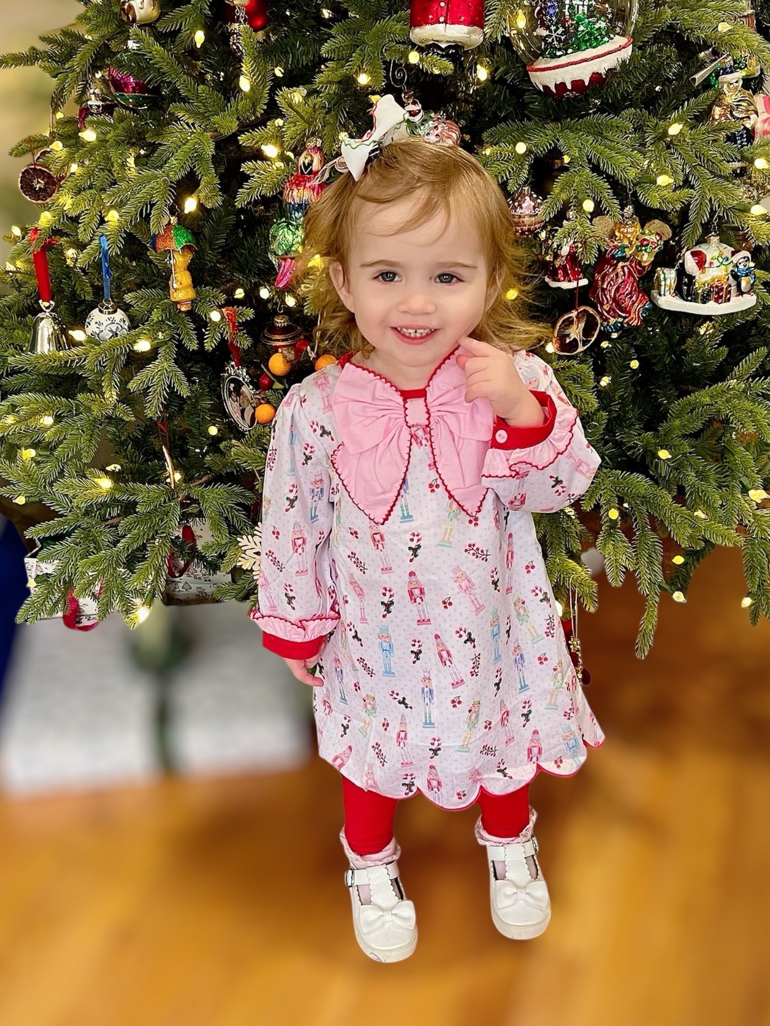 ✨Caroline’s Sweet Nutcracker Christmas Outfit🎄🩰

Caroline’s little Christmas look is pure holiday magic — she’s wearing the Nutcracker Knit Bow Dress with the sweetest scalloped hem and candy-colored print. I paired it with classic red tights, her white Felix & Flora shoes, and a festive Wee Ones bow to complete the look. This is the perfect toddler holiday outfit for photos by the tree, Christmas parties, or Nutcracker-themed events. Linking her exact dress, shoes, and bow below! 🎀❤️

holiday toddler outfit • little girl Christmas dress • Nutcracker outfit for kids • Smocked Flamingo dress • toddler Christmas photo outfit • red tights outfit • Felix & Flora shoes • Wee Ones bow • Christmas tree photos • holiday toddler style • festive kids fashion • girly Christmas outfit • scalloped hem dress • toddler holiday look • Christmas outfits for girls • kids holiday photos • matching Christmas vibes • classic Christmas style


#LTKHoliday #LTKKids #LTKBaby