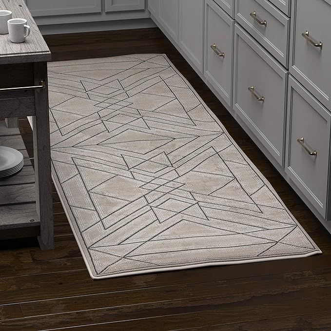 Rivet Contemporary Runner Rug, 2' 10" x 7' 10", Taupe and Grey | Amazon (US)