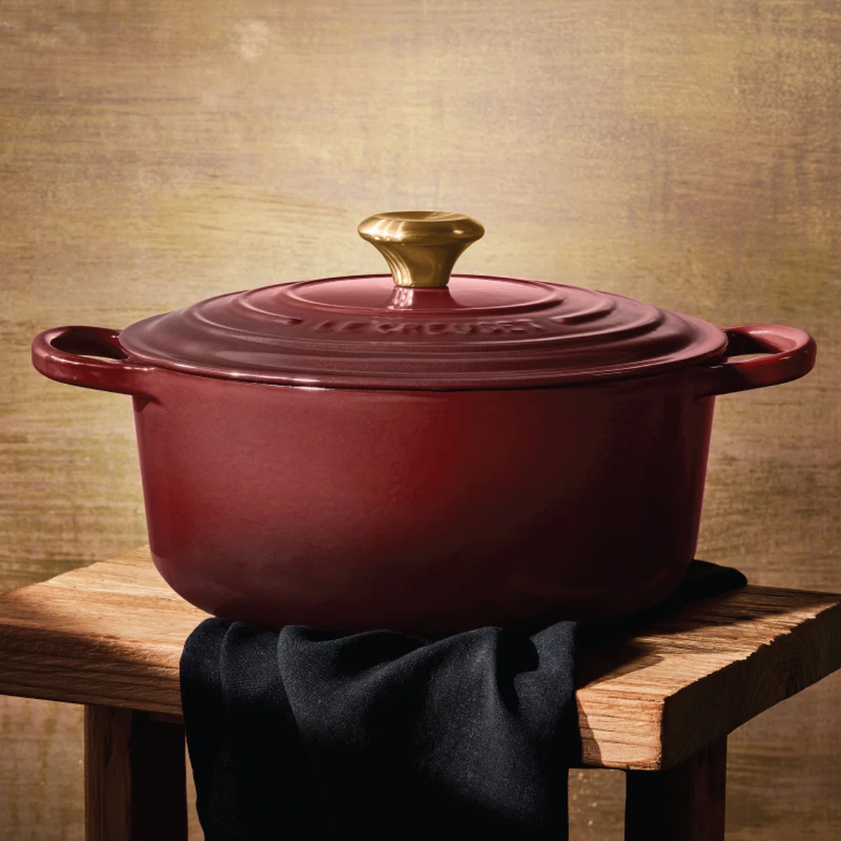 Le Creuset Signature Enameled Cast Iron Round Dutch Oven with Lid | Wayfair North America