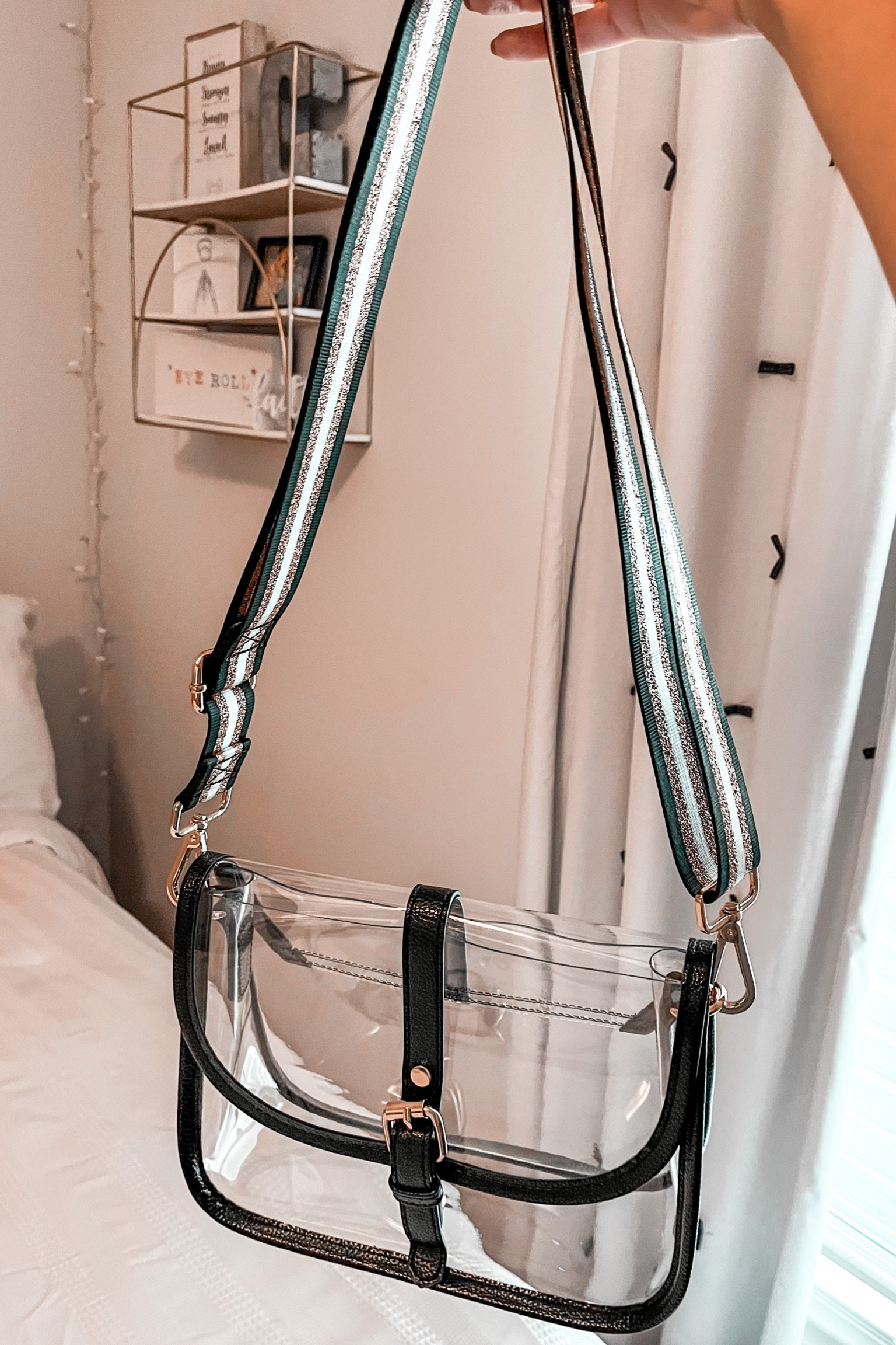 Perfect clear bag for any game day or concert! Strap can be changed out and was bought separate!

#clearpurse
#clearbag
#gameday
#gamedaypurse
#gamedaybag



#LTKunder50 #LTKitbag