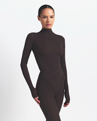 NikeSKIMS Weightless Layers Women's Mock-Neck Long-Sleeve Top | Nike (US)